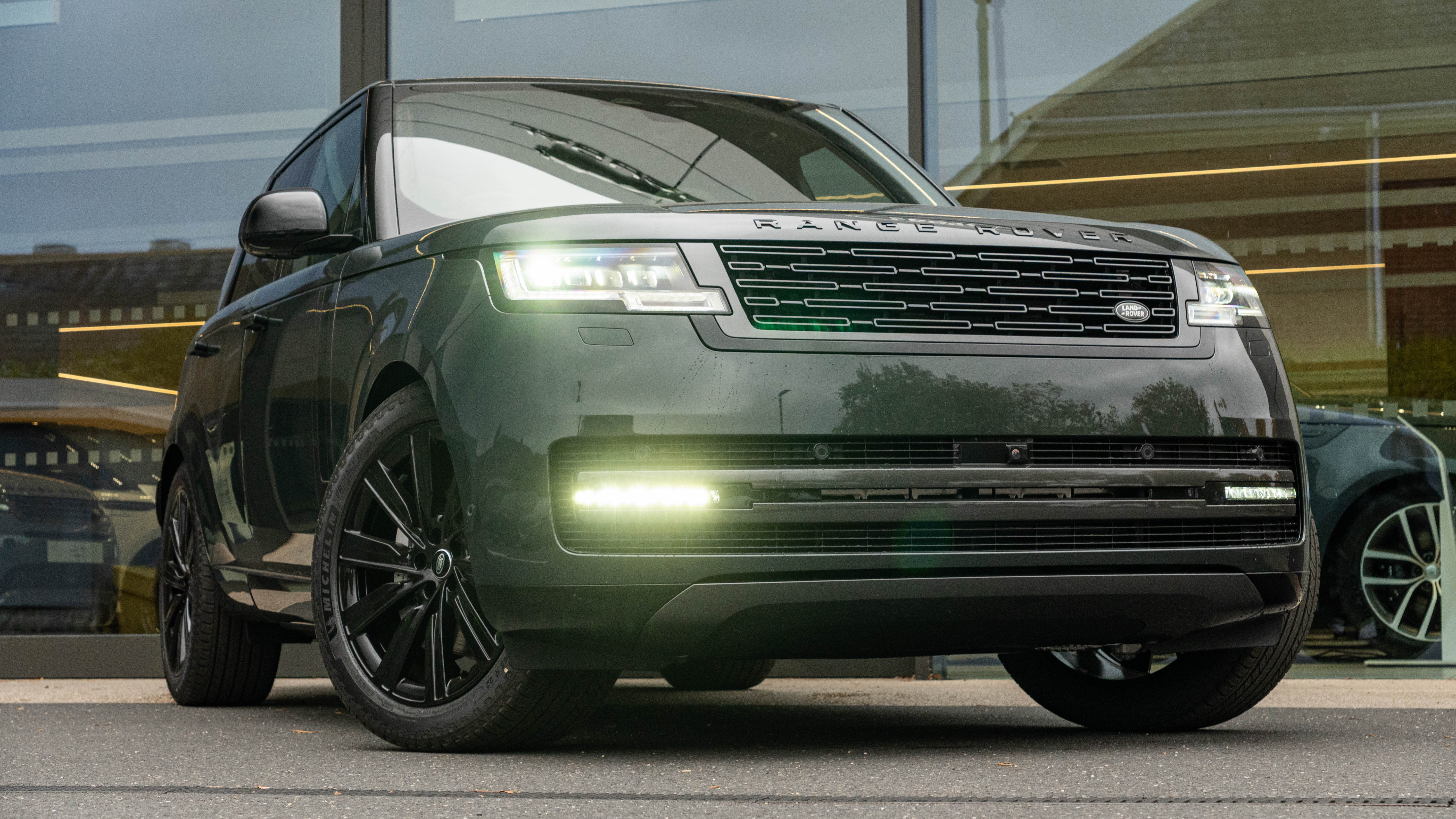 RANGE ROVER 3.0 D350 SE 4DR AUTO ESTATE