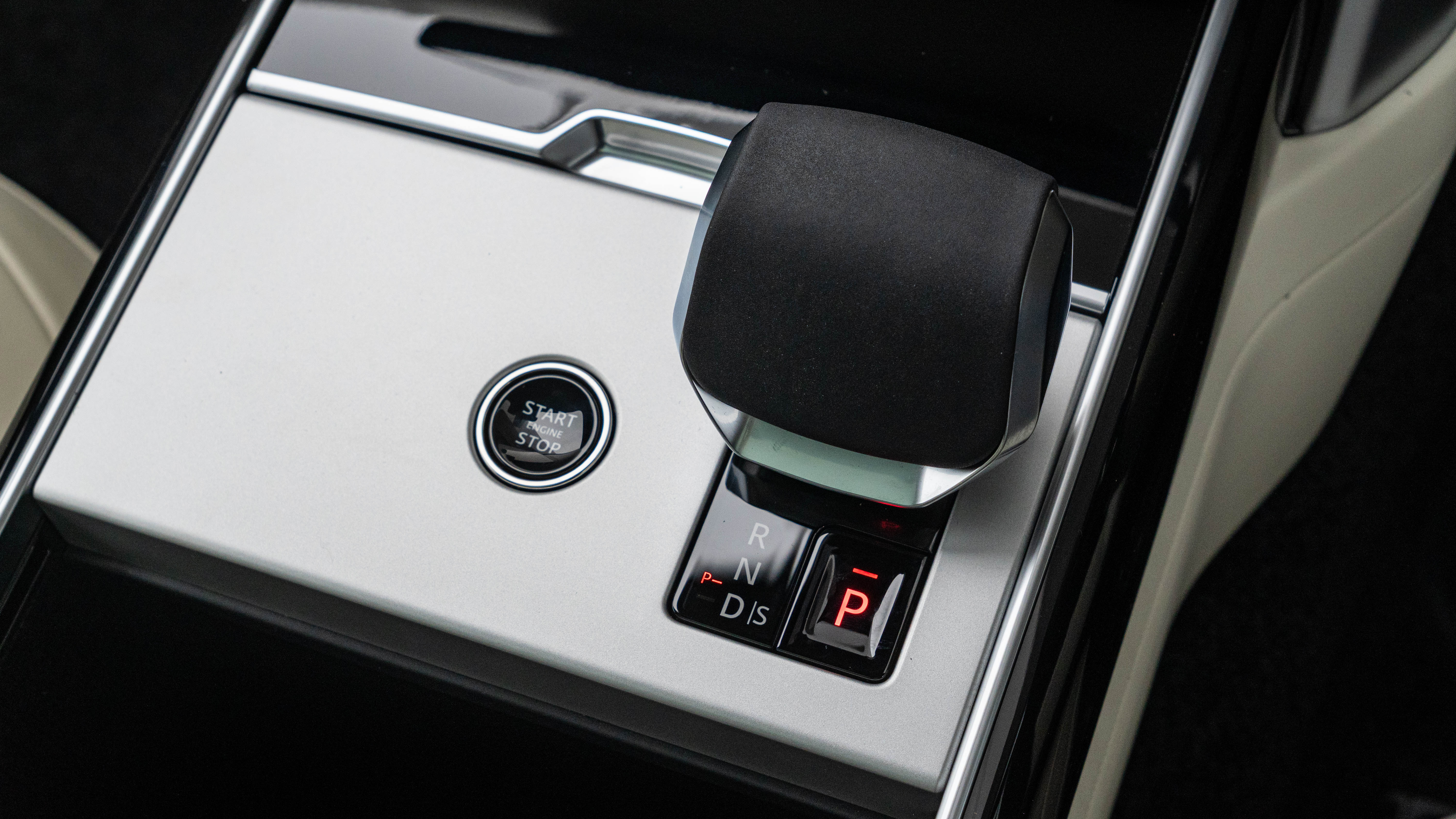 RANGE ROVER 3.0 D350 SE 4DR AUTO ESTATE