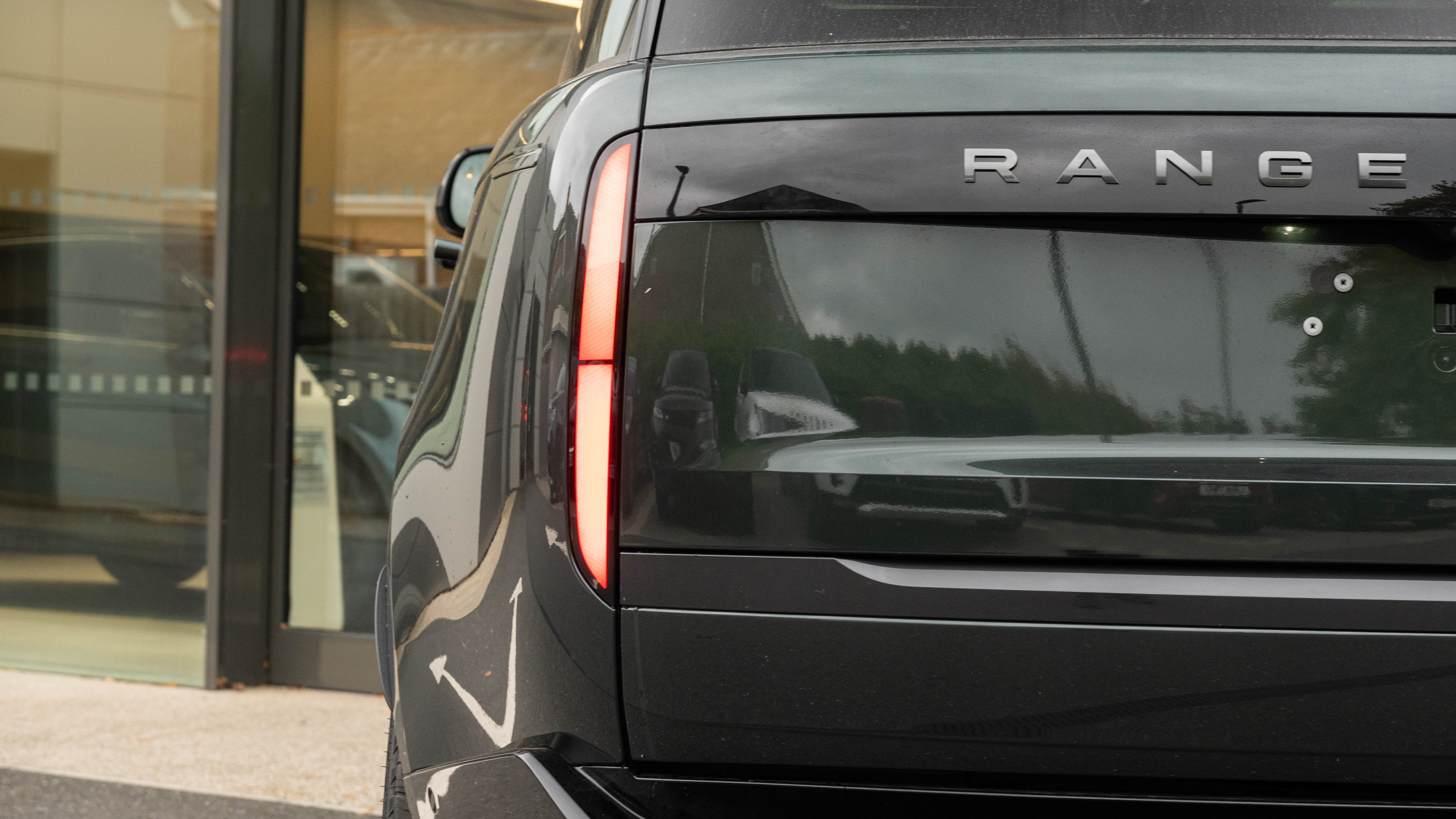 RANGE ROVER 3.0 D350 SE 4DR AUTO ESTATE