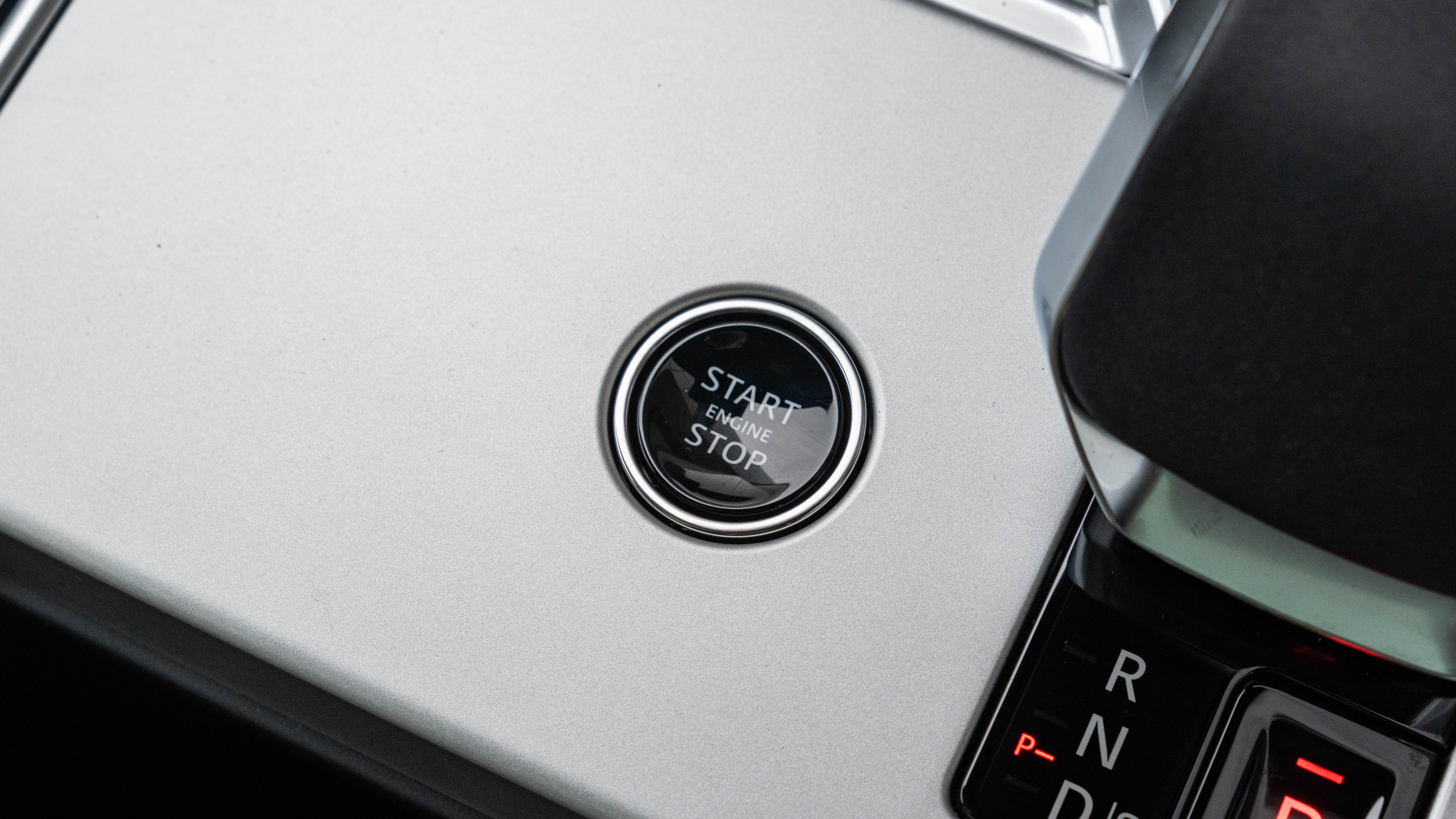 RANGE ROVER 3.0 D350 SE 4DR AUTO ESTATE