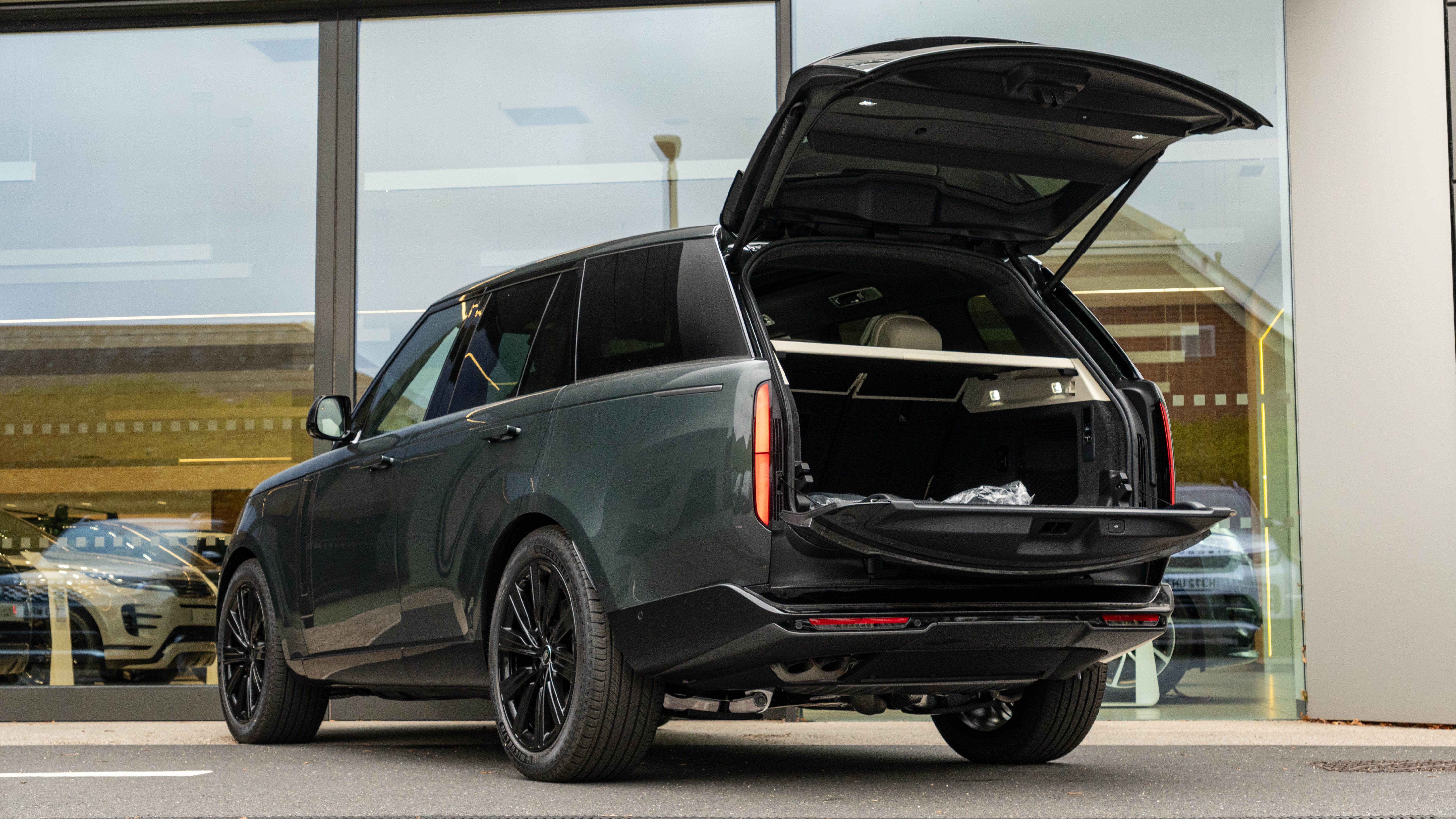 RANGE ROVER 3.0 D350 SE 4DR AUTO ESTATE