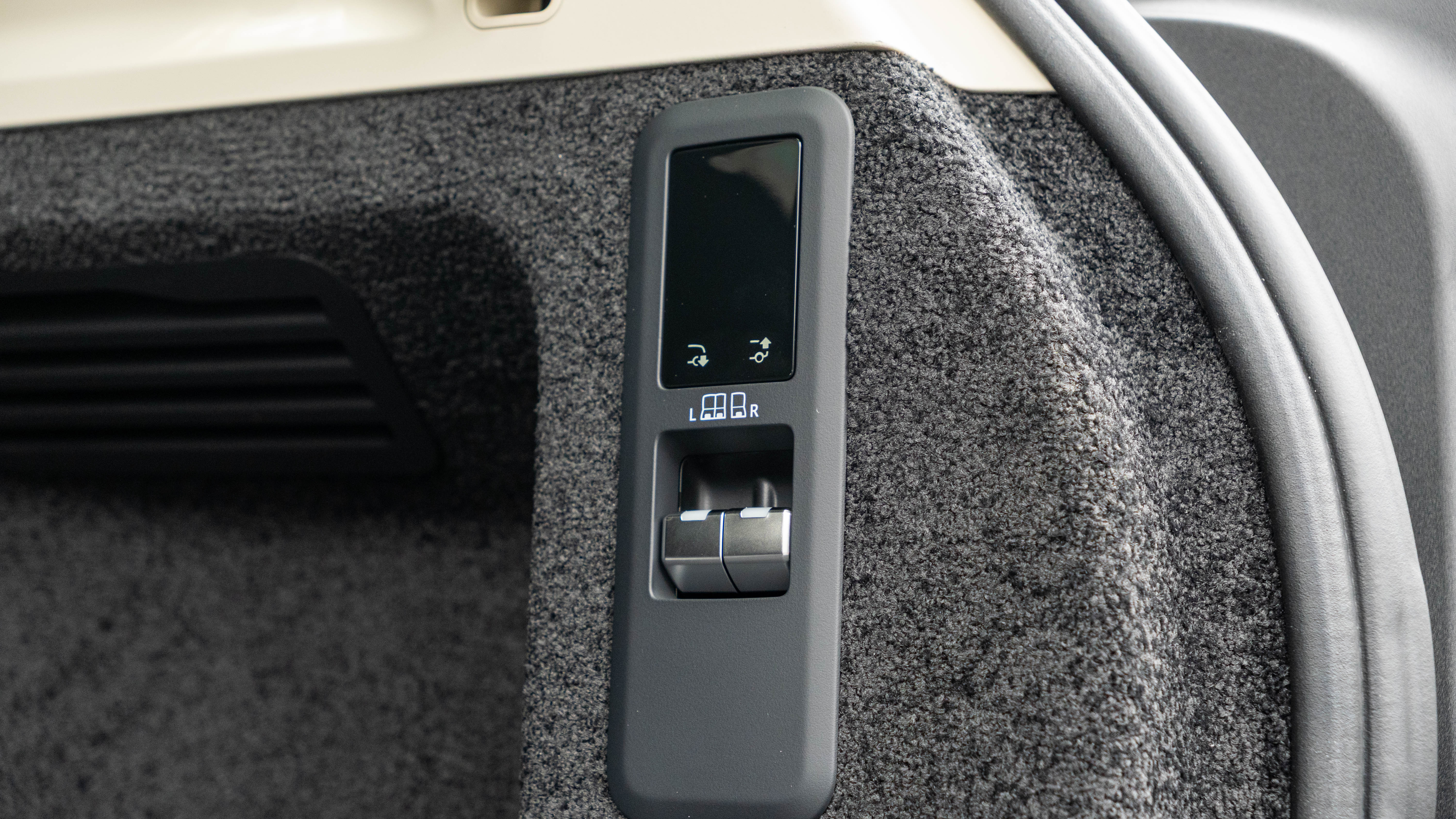 RANGE ROVER 3.0 D350 SE 4DR AUTO ESTATE