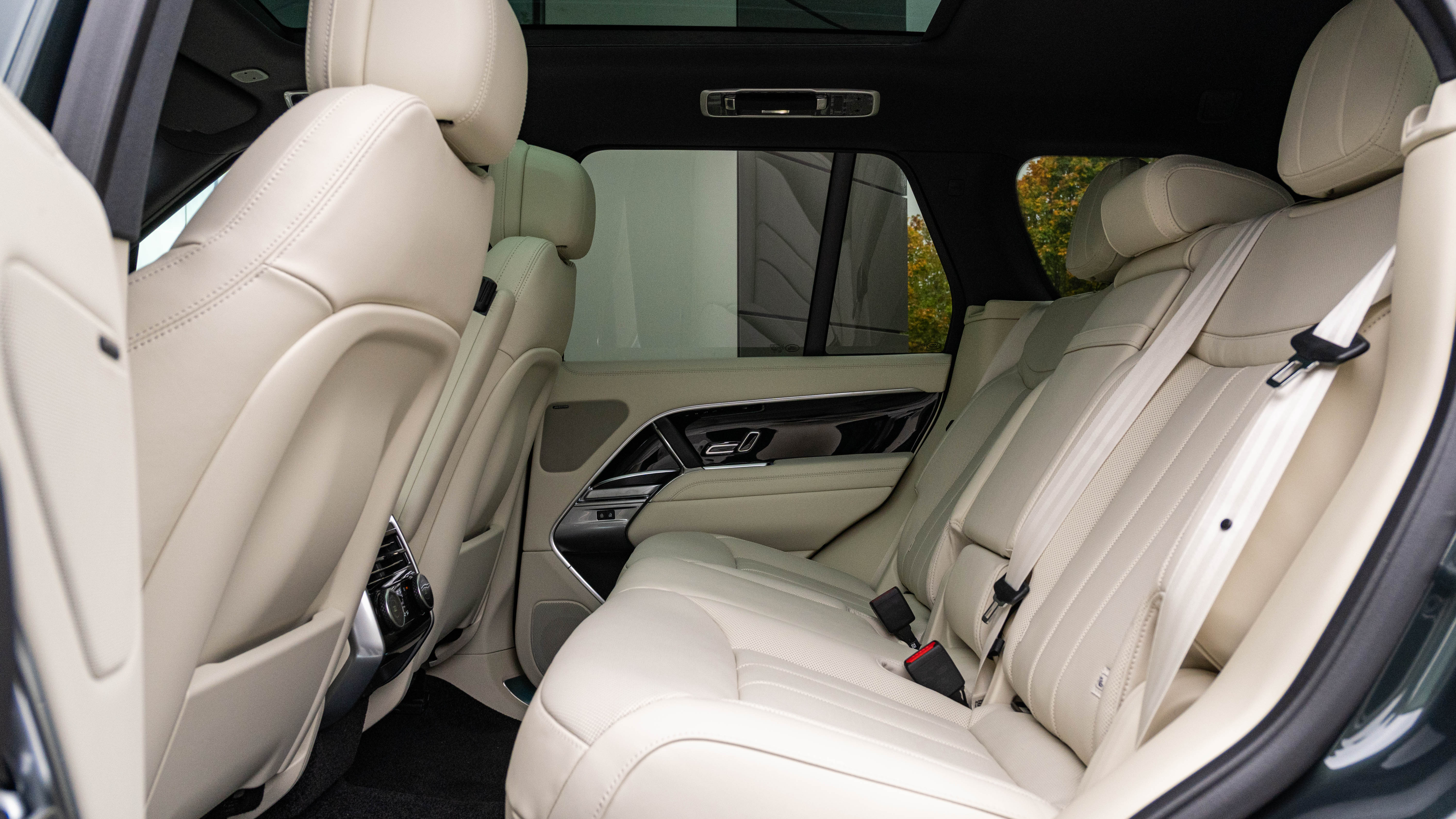 RANGE ROVER 3.0 D350 SE 4DR AUTO ESTATE