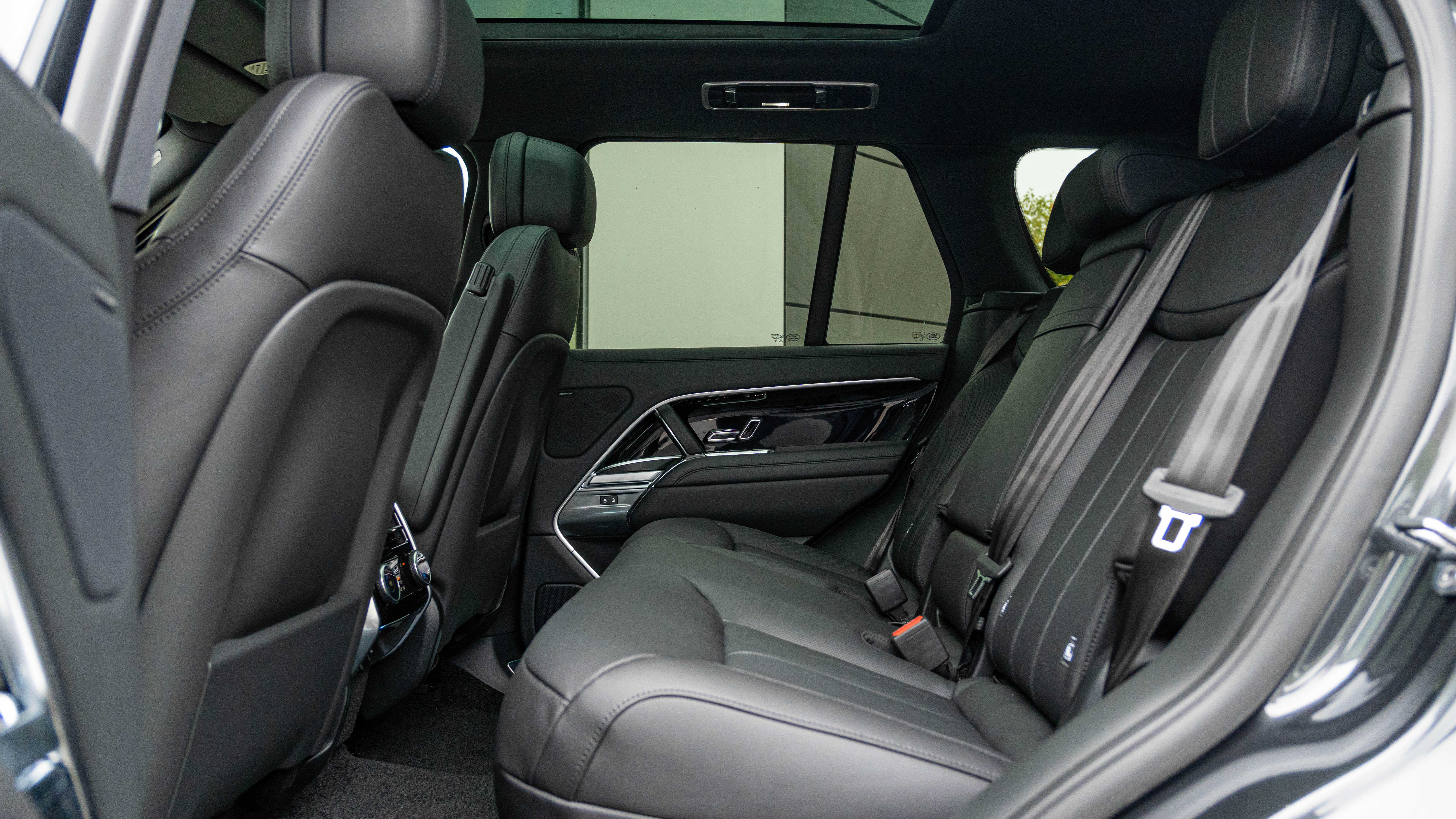 RANGE ROVER 3.0 D350 SE 4DR AUTO ESTATE