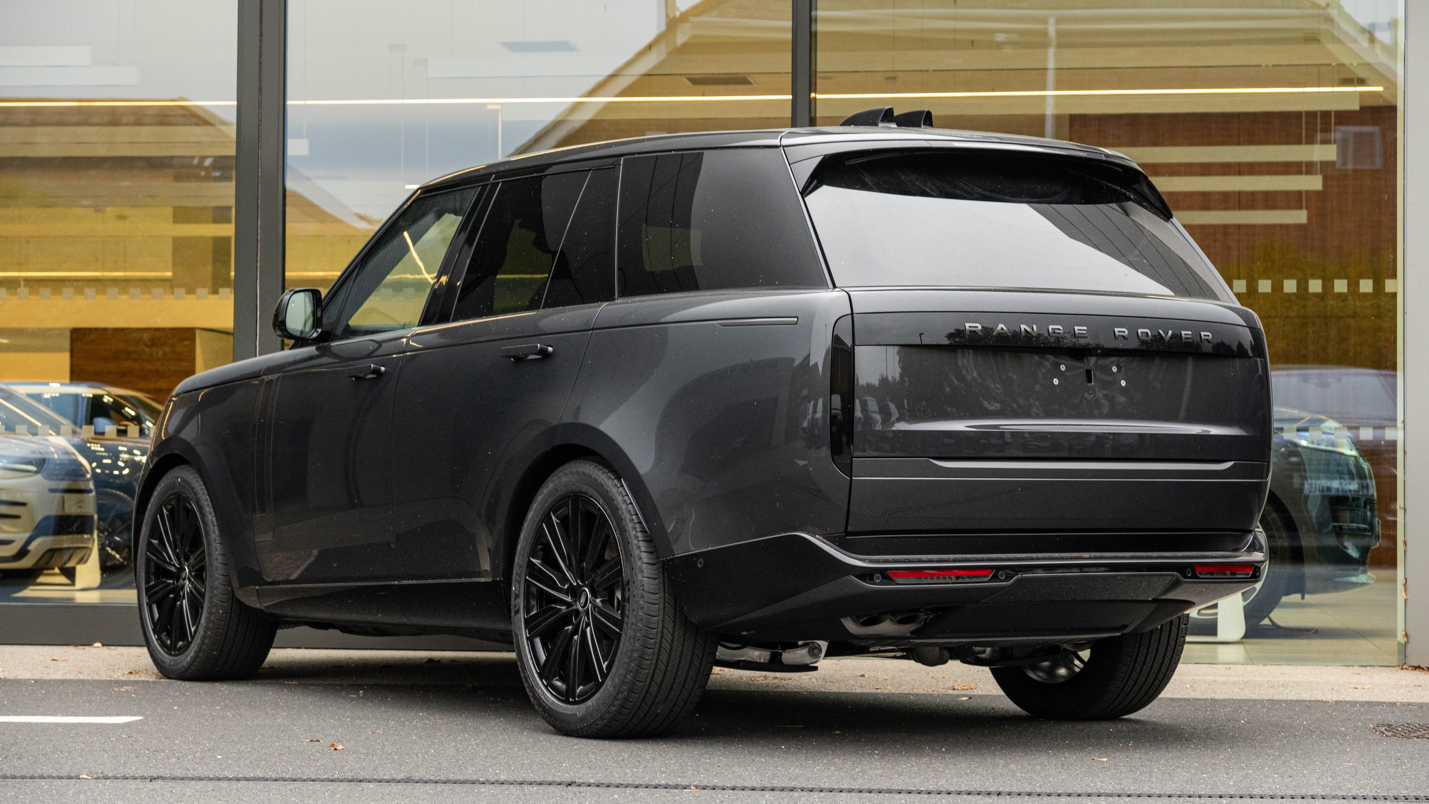 RANGE ROVER 3.0 D350 SE 4DR AUTO ESTATE