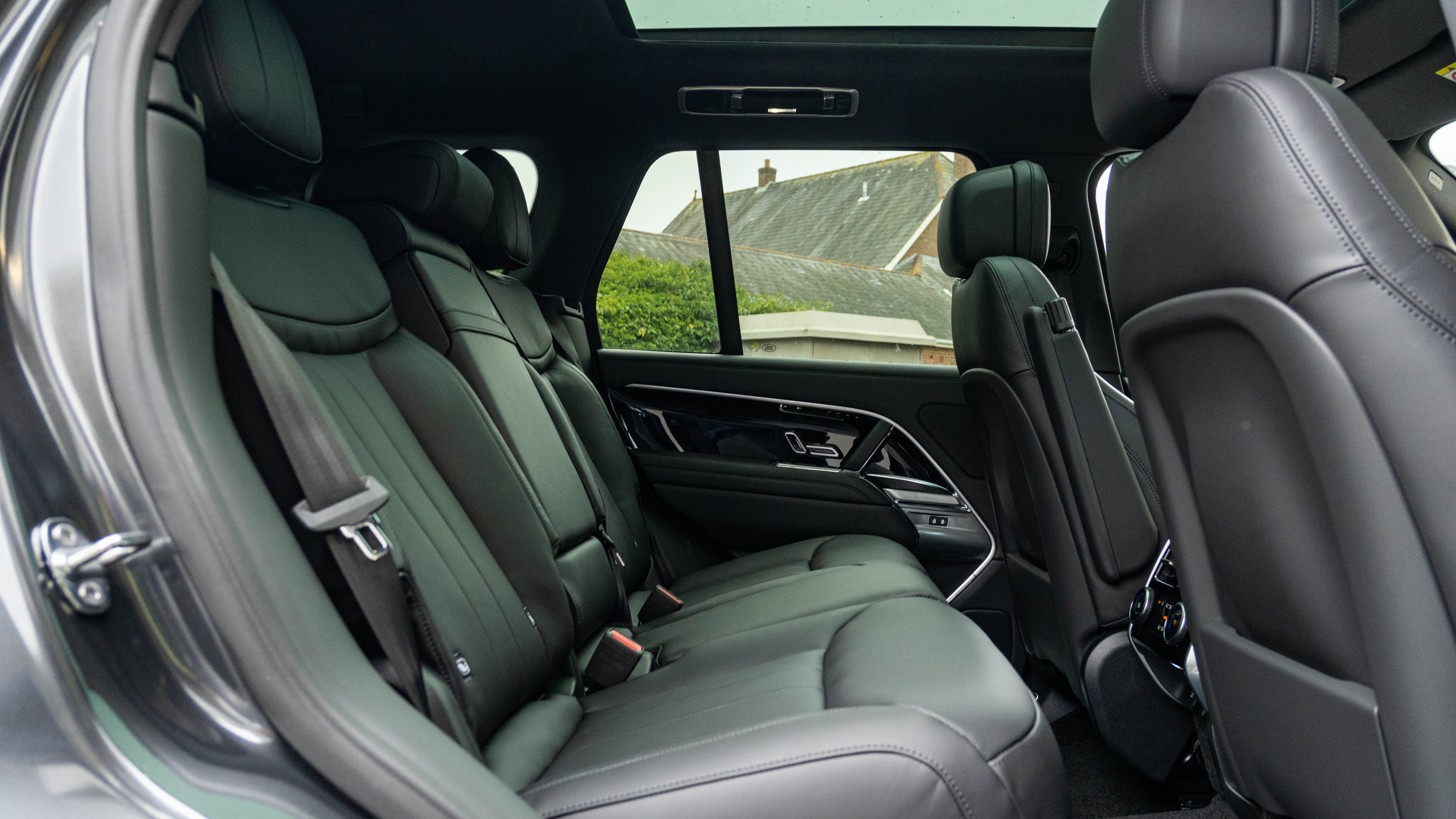 RANGE ROVER 3.0 D350 SE 4DR AUTO ESTATE