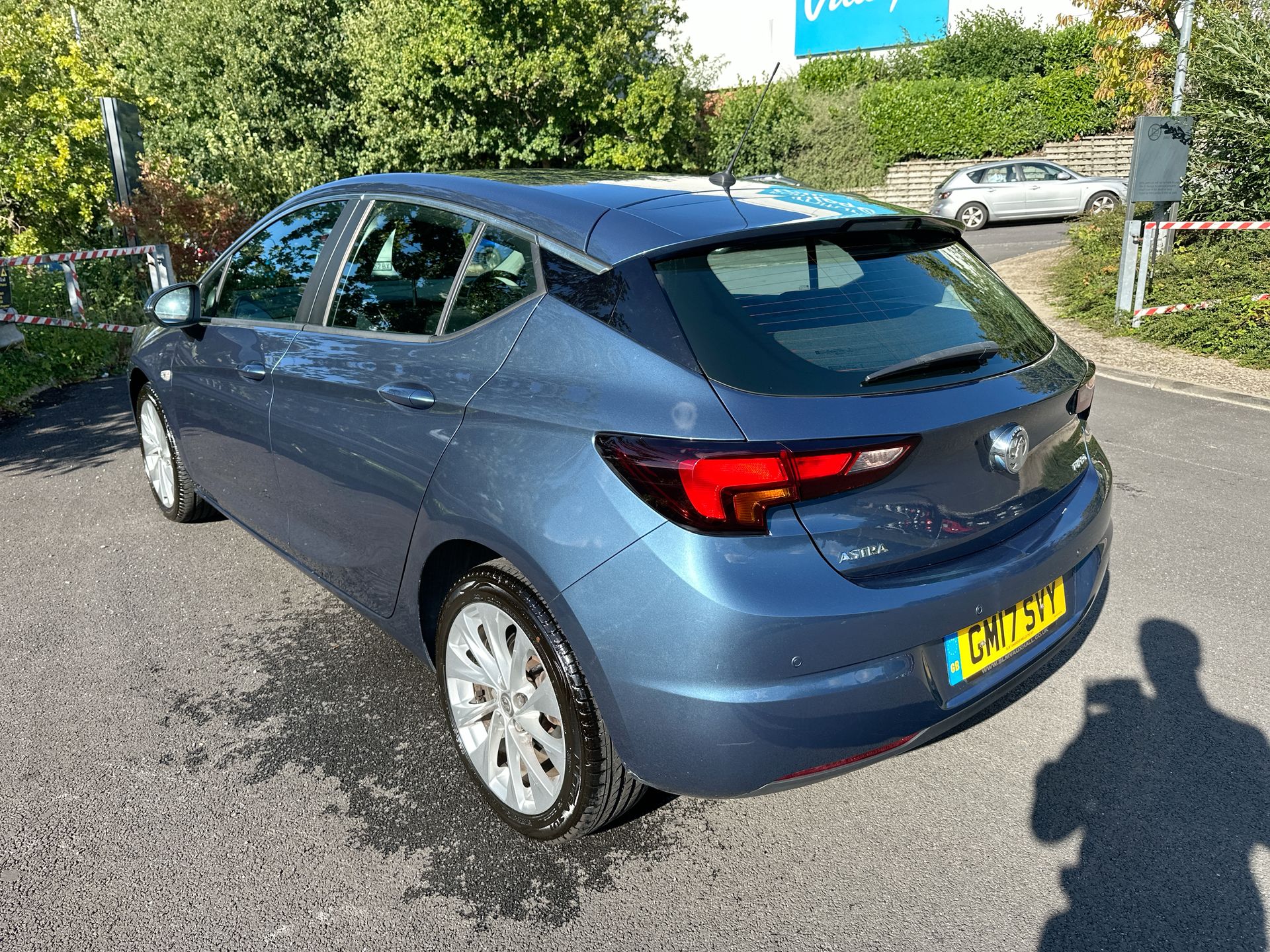 16V 125