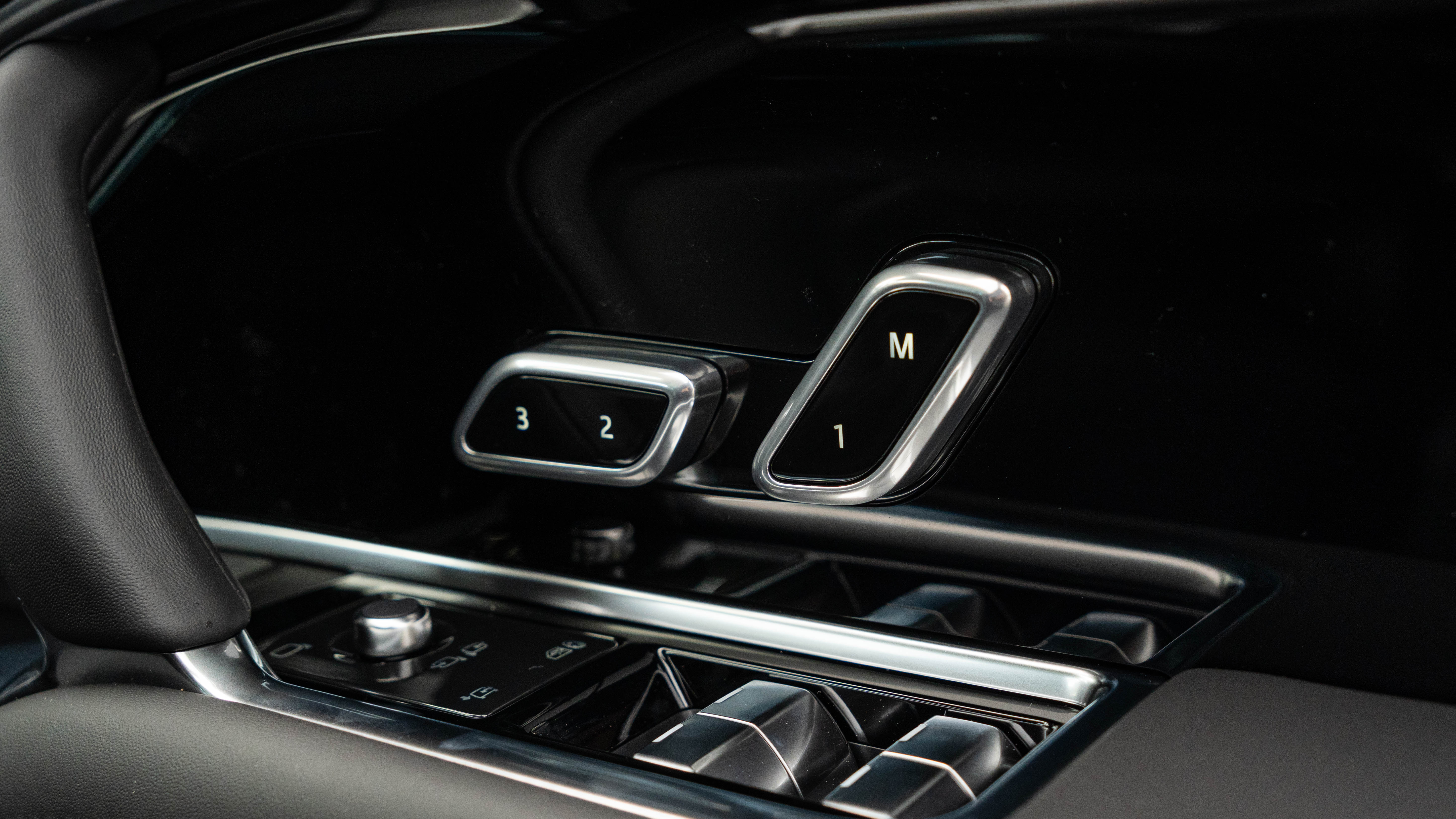 RANGE ROVER 3.0 D350 SE 4DR AUTO ESTATE