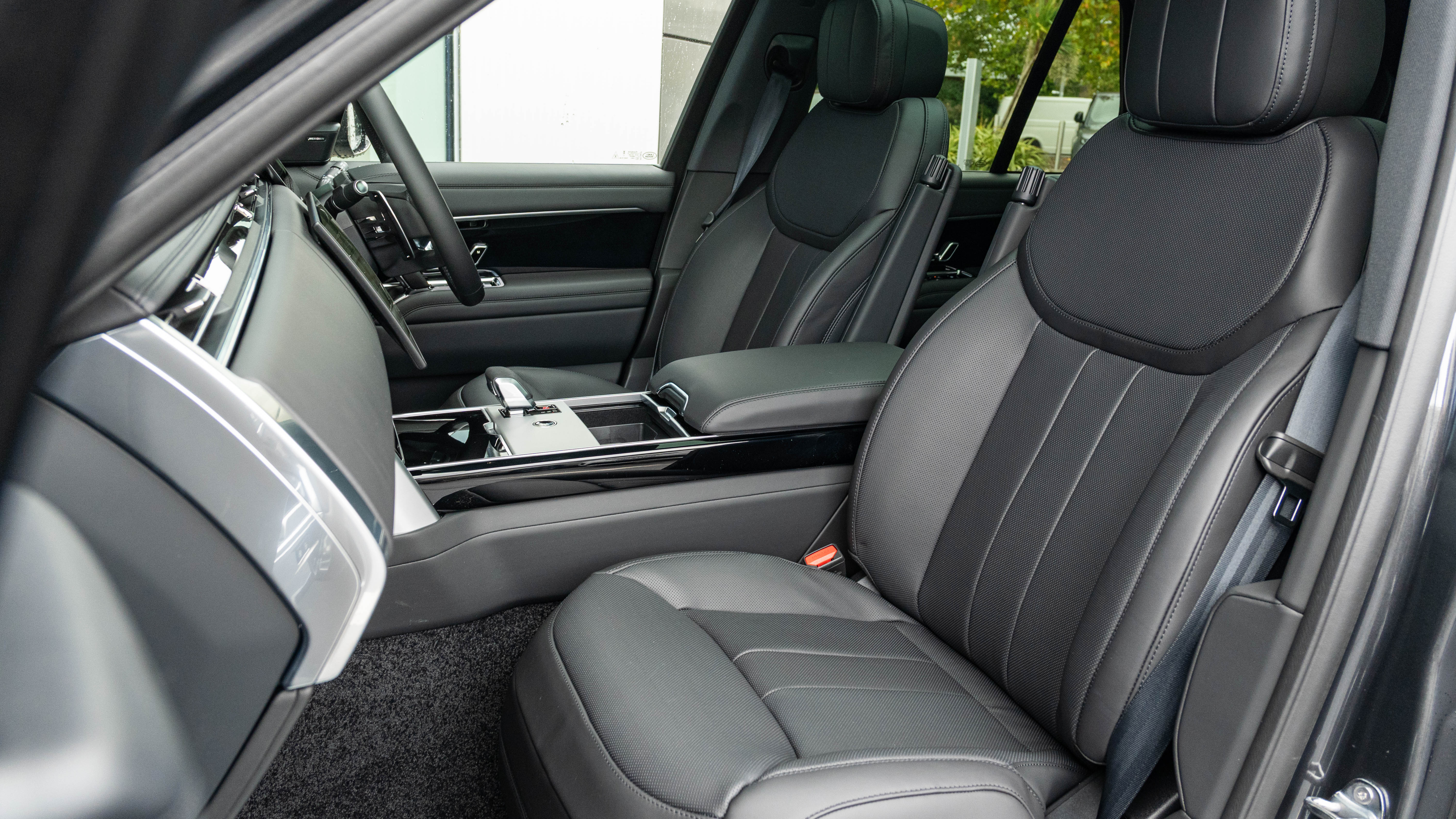 RANGE ROVER 3.0 D350 SE 4DR AUTO ESTATE