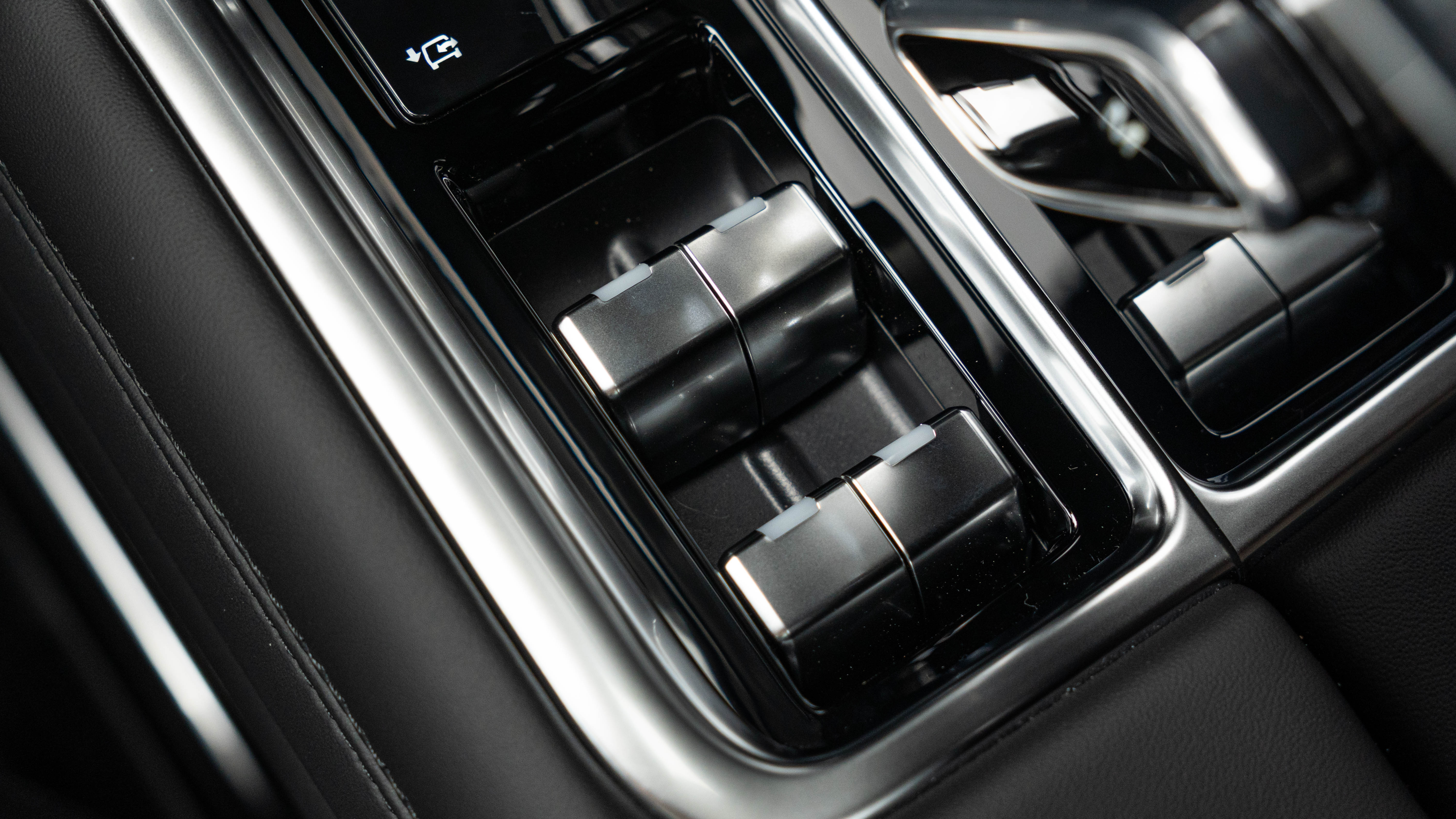 RANGE ROVER 3.0 D350 SE 4DR AUTO ESTATE