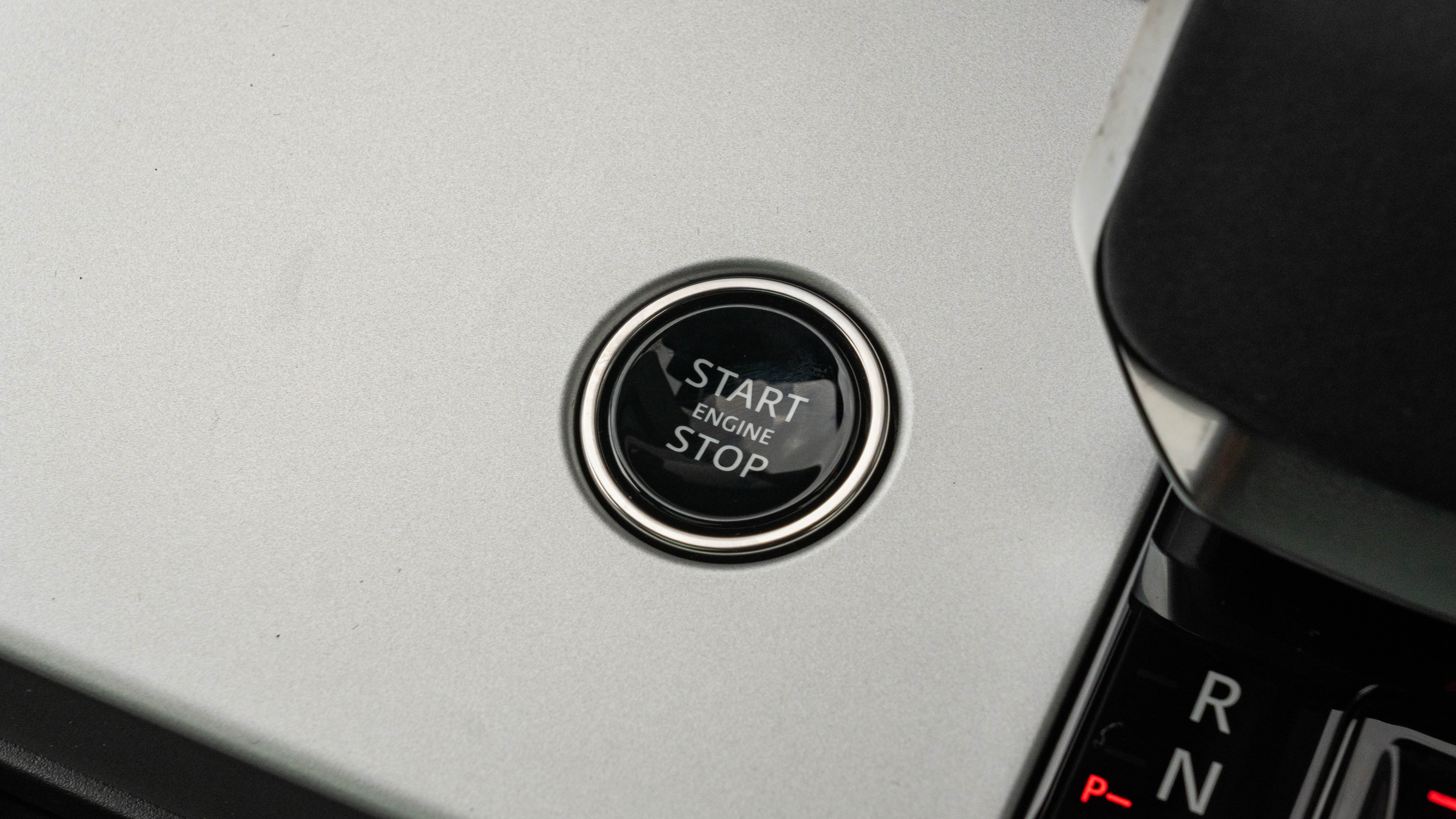 RANGE ROVER 3.0 D350 SE 4DR AUTO ESTATE