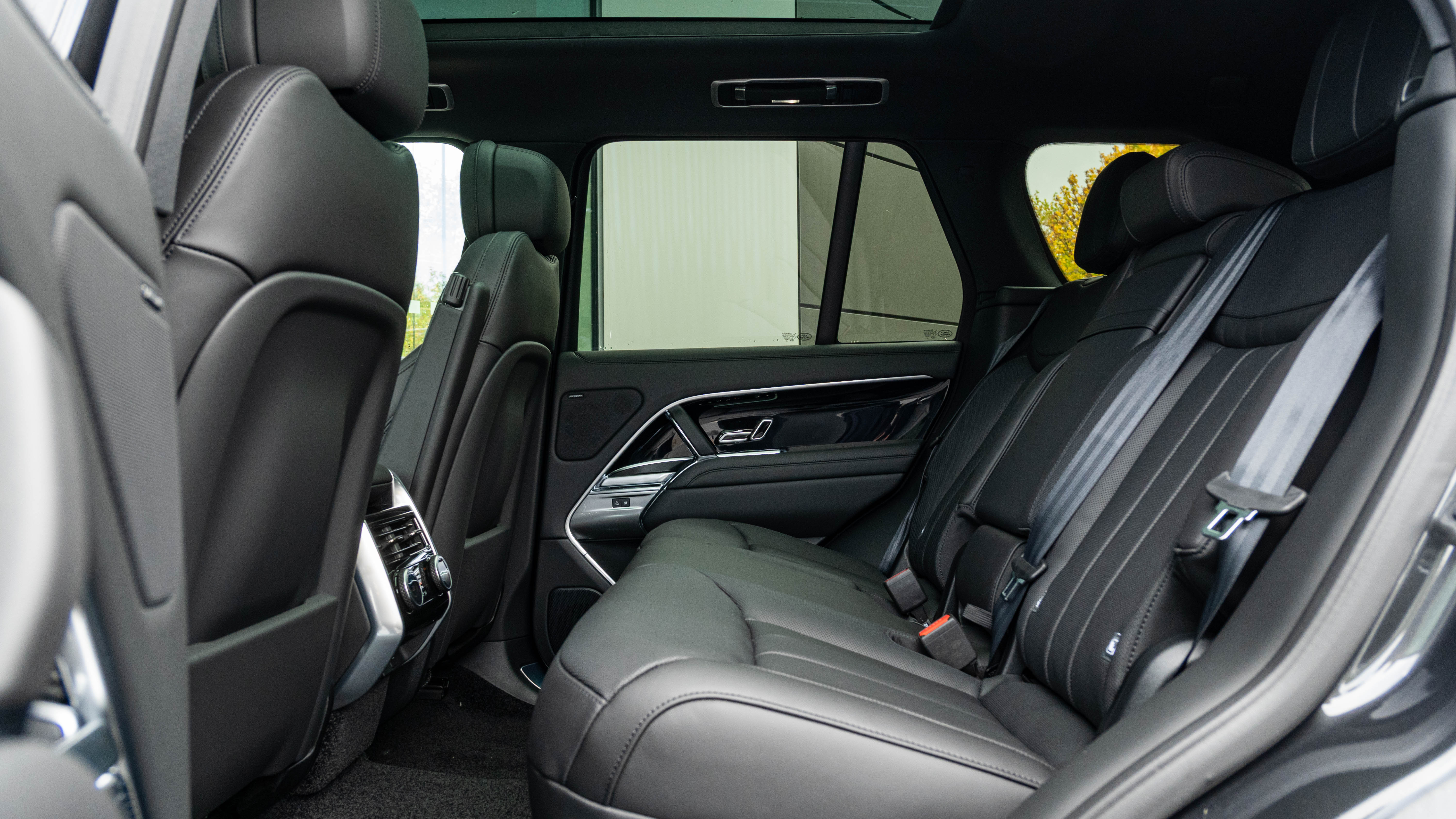 RANGE ROVER 3.0 D350 SE 4DR AUTO ESTATE