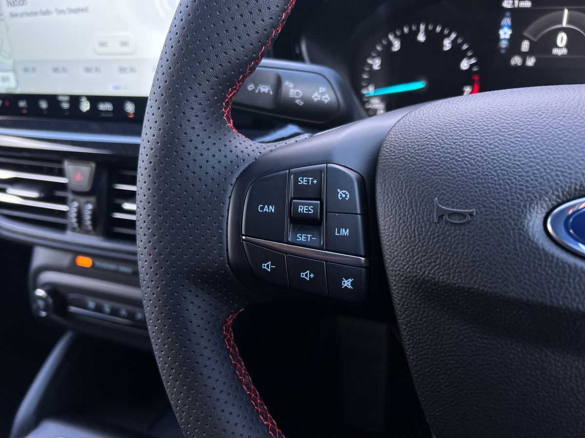 FOCUS ST-LINE 5 DOOR 1.0L ECOBOOST 125PS MHEV FWD 6 SPEED MANUAL