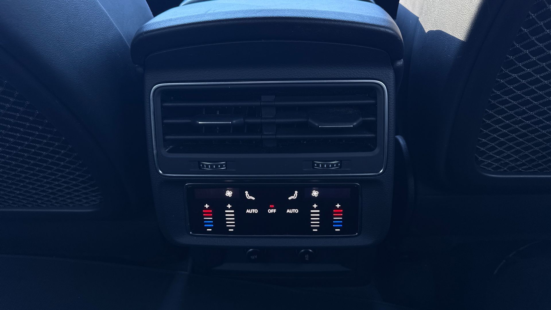 SQ7 TFSI QUATTRO BLACK EDITION TIPTRONIC