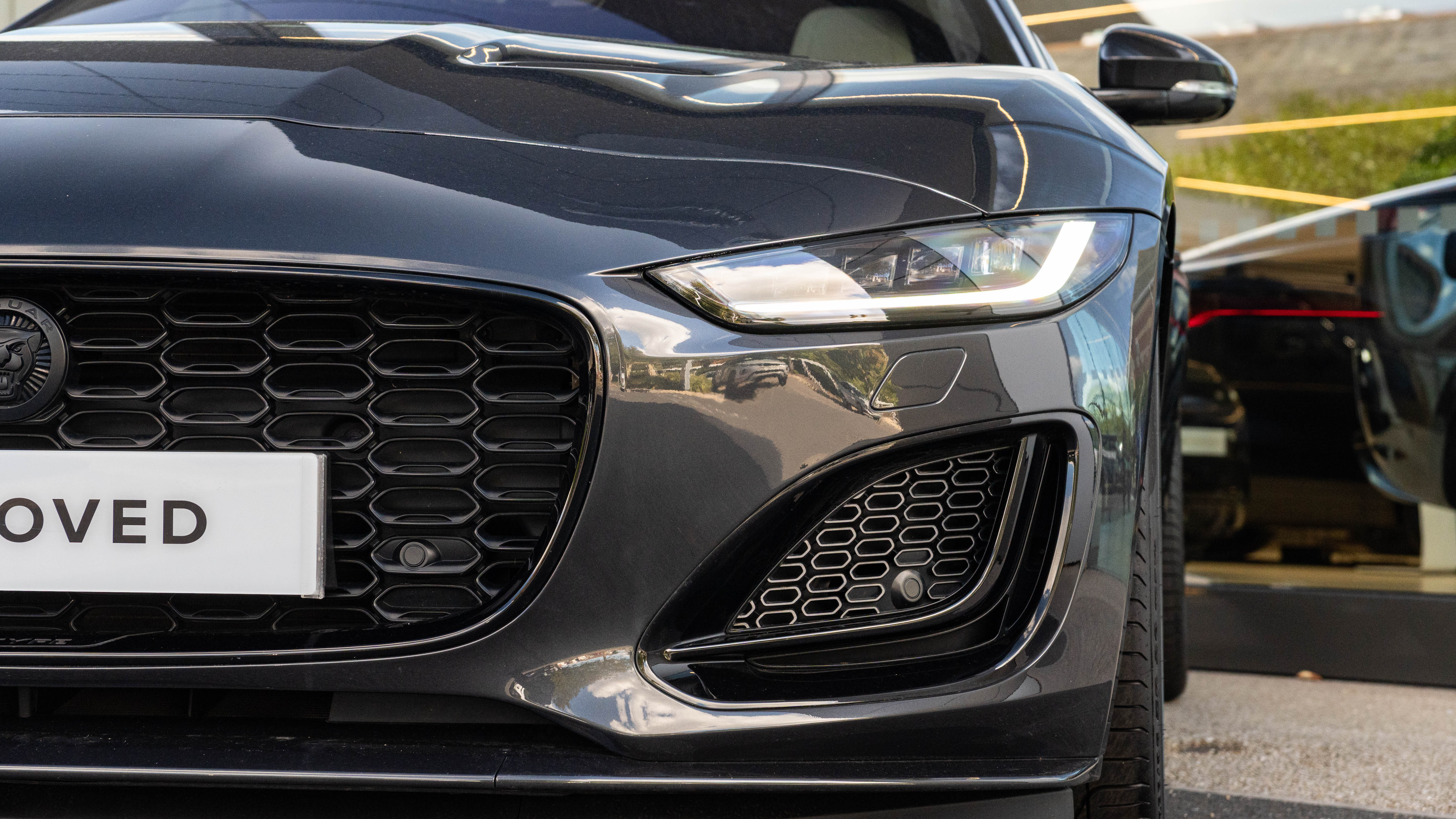 P450 SUPERCHARGED V8 AWD