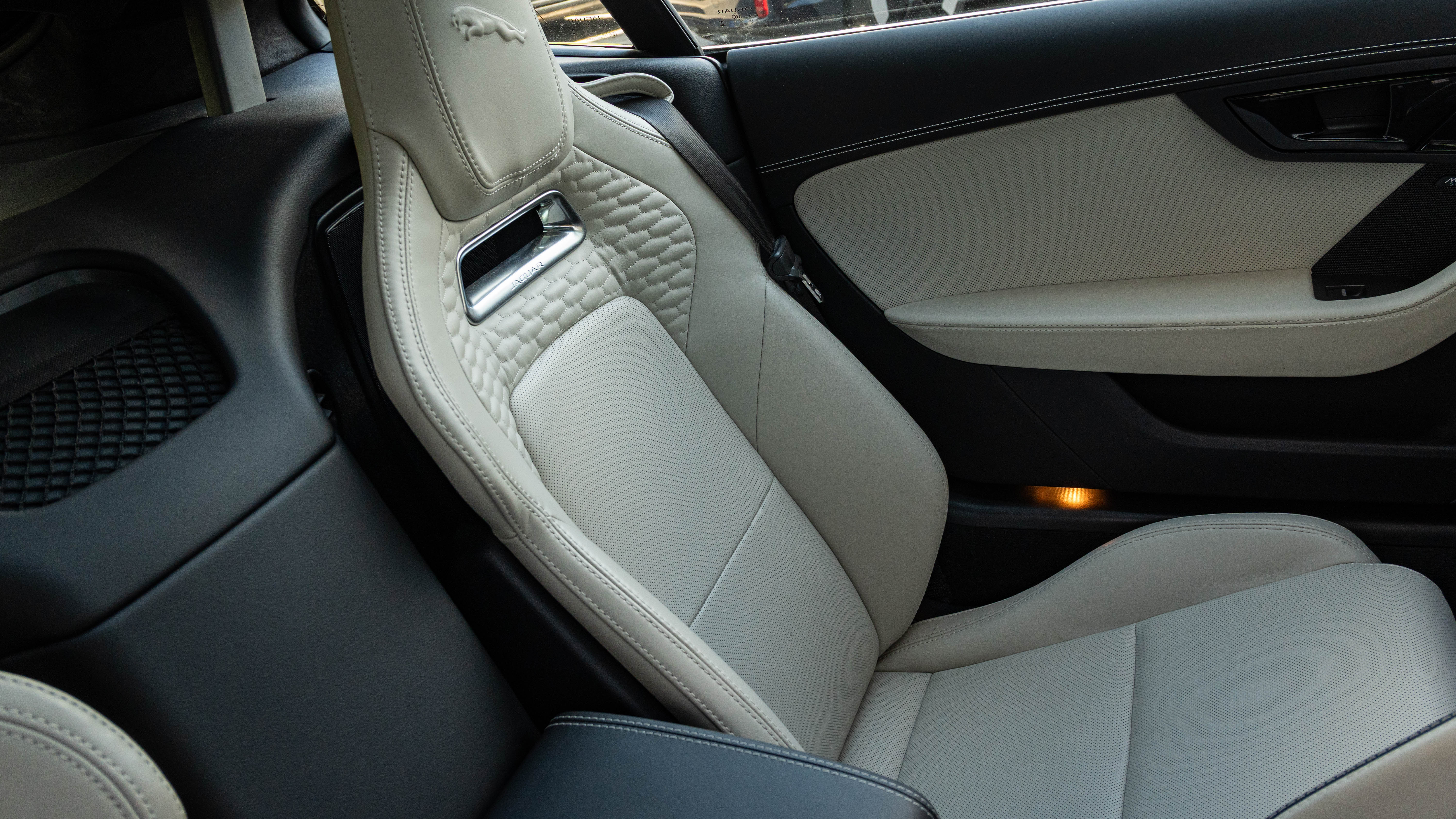 P450 SUPERCHARGED V8 AWD