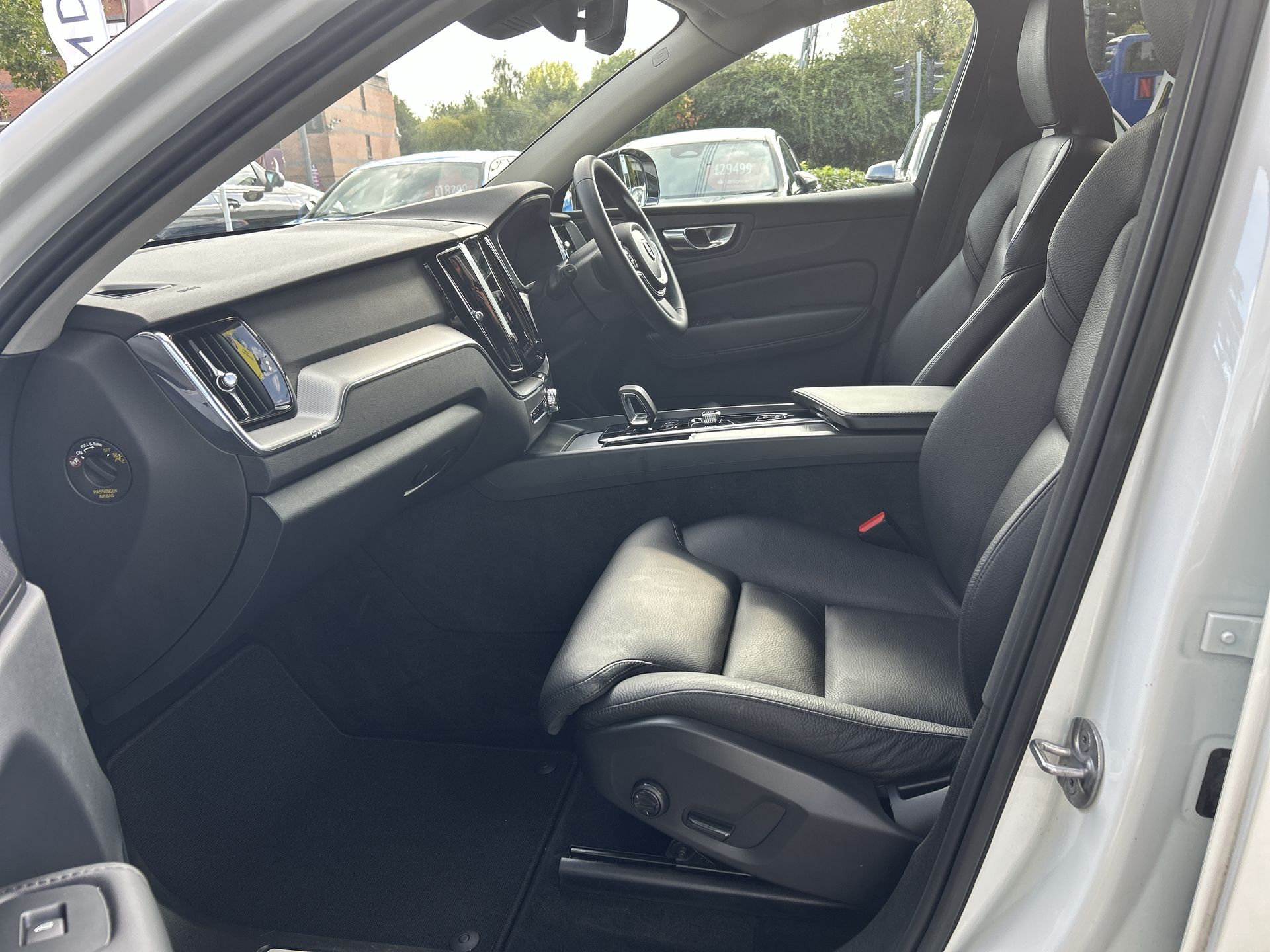 B4D DARK AWD GEARTRONIC