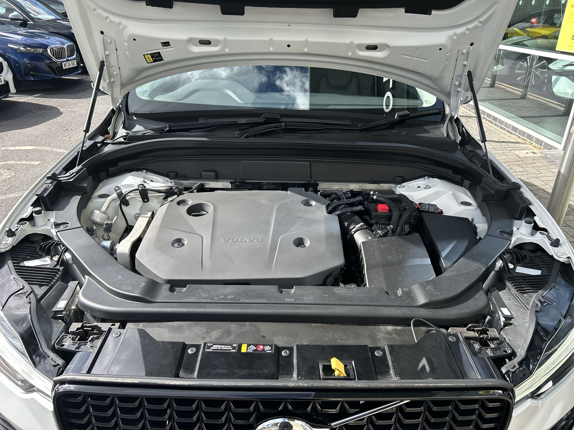 B4D DARK AWD GEARTRONIC