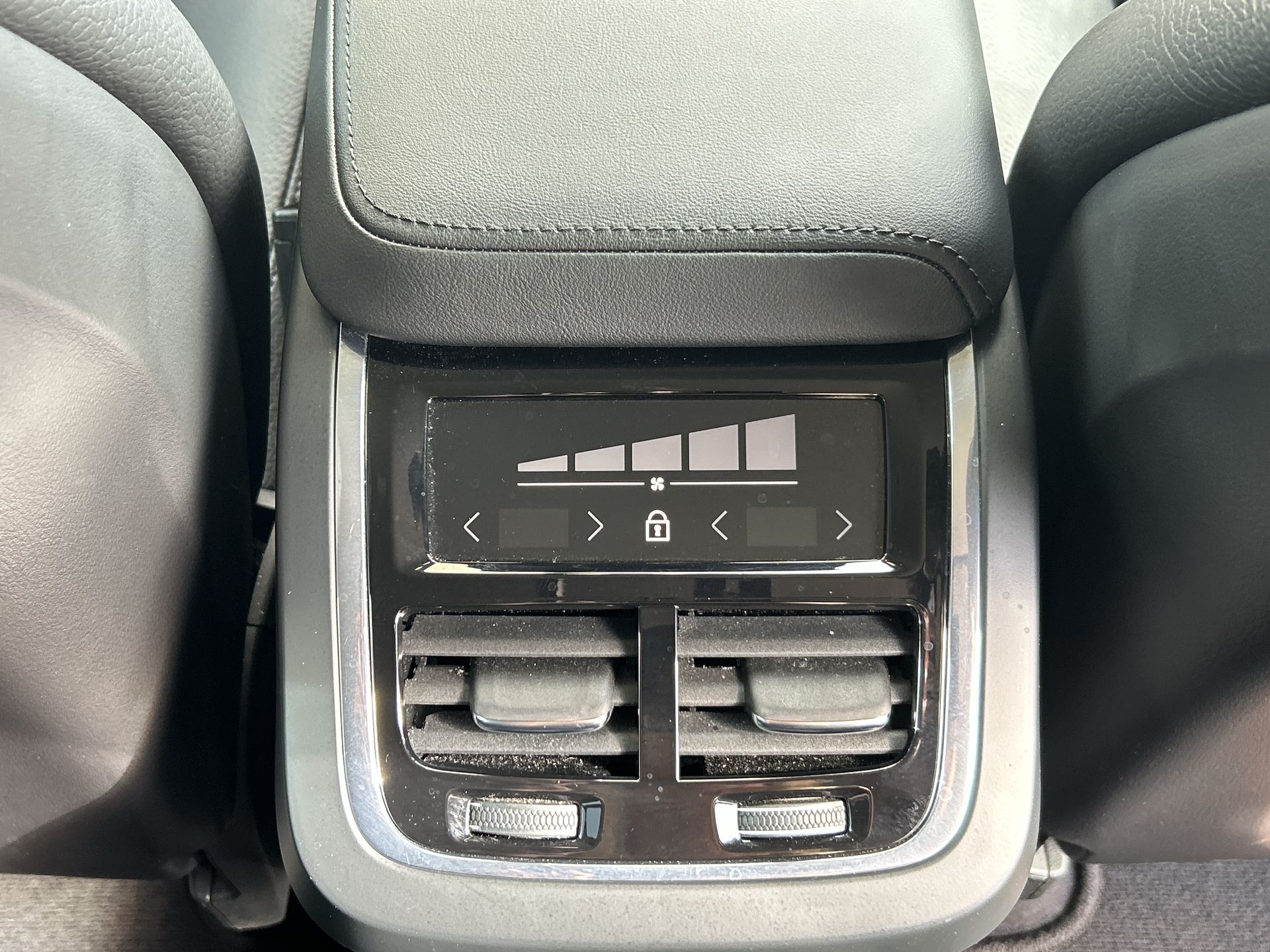 B4D DARK AWD GEARTRONIC