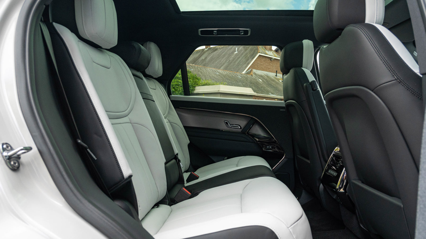 Land Rover RANGE ROVER SPORT, SUV, Borasco grey.