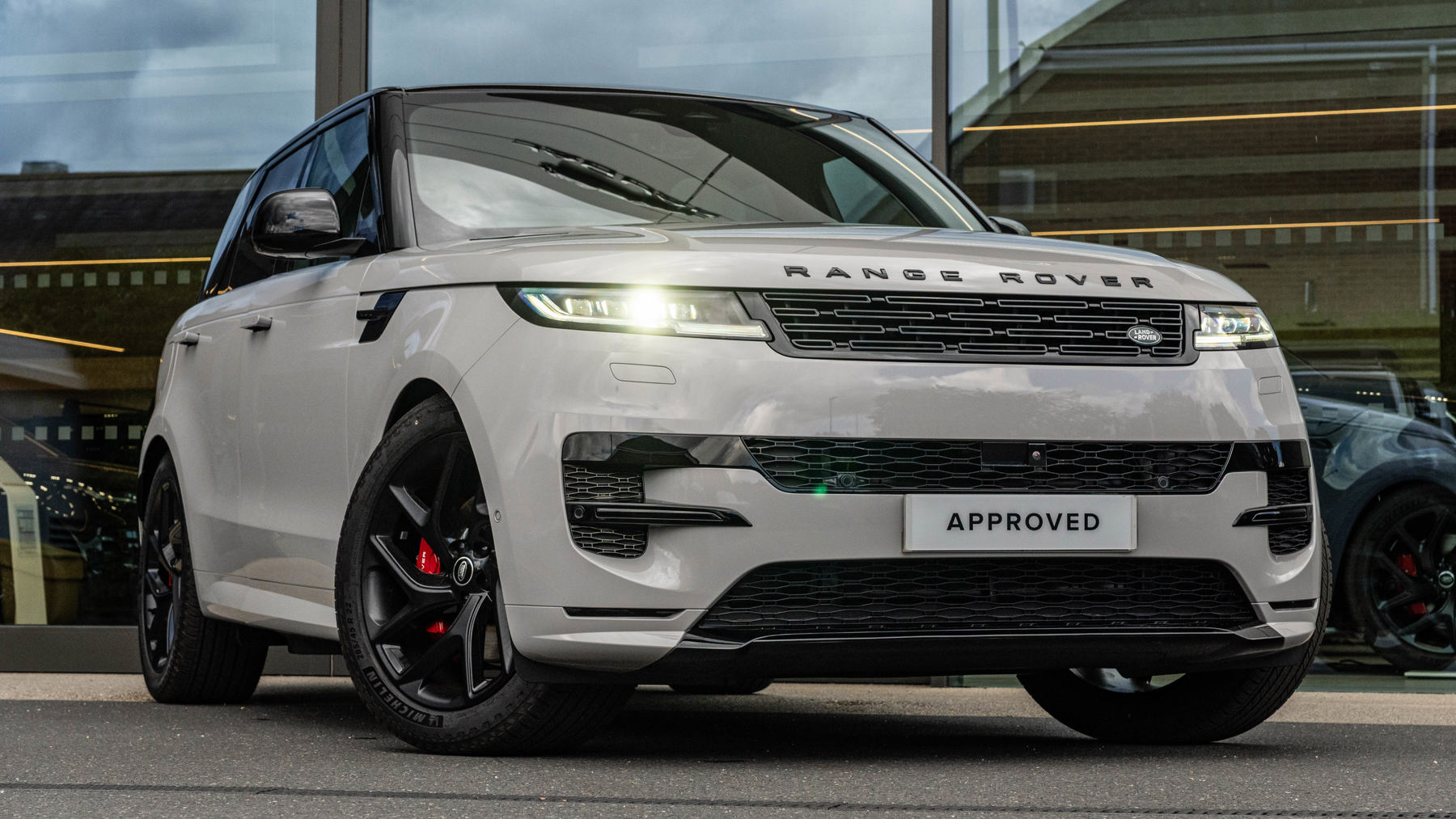 Land Rover RANGE ROVER SPORT, SUV, Borasco grey.