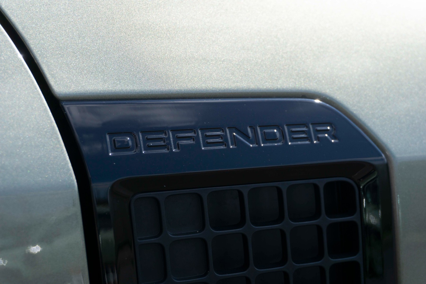Land Rover Defender 41