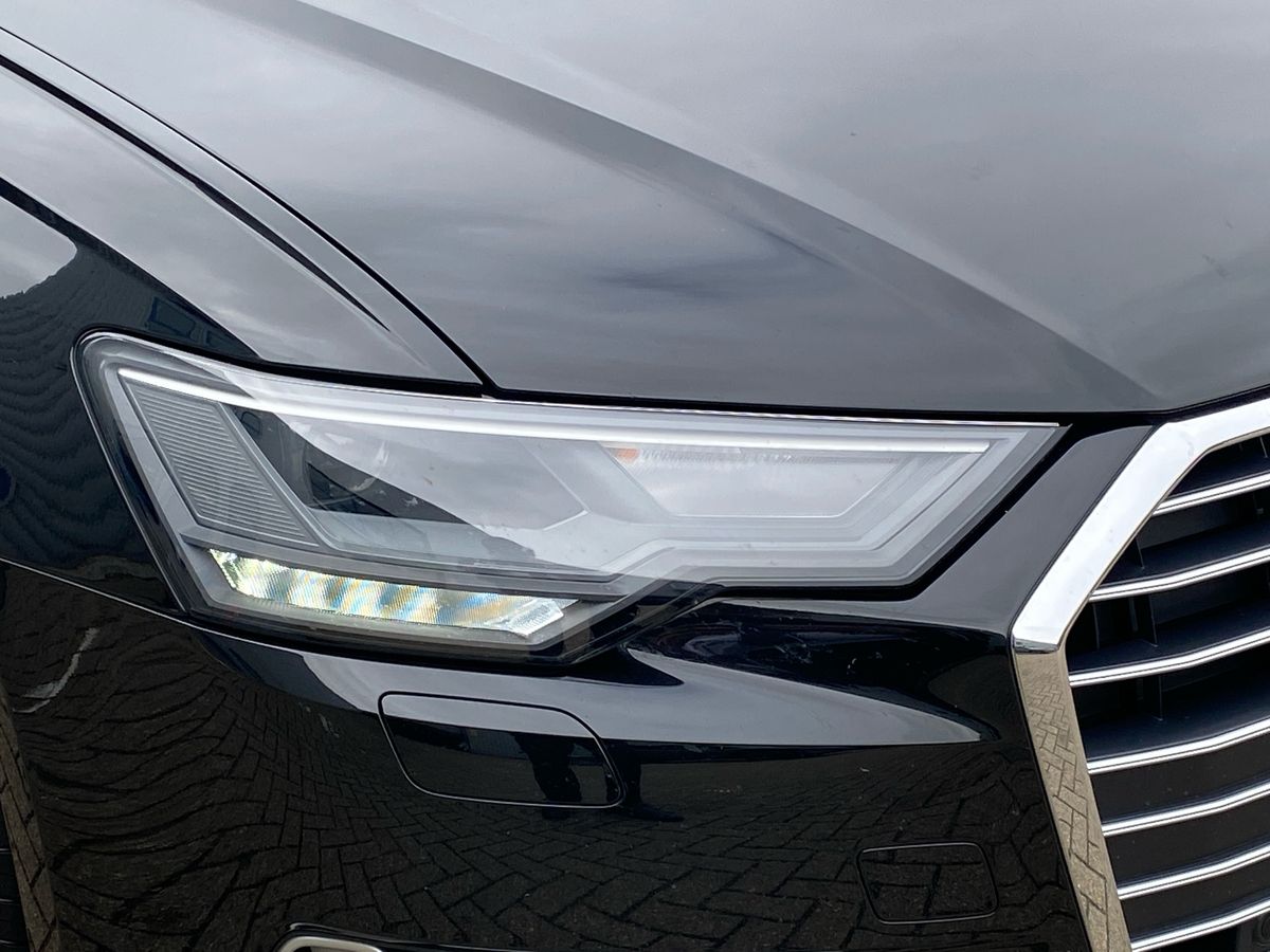 40 TFSI S TRONIC TECH PACK