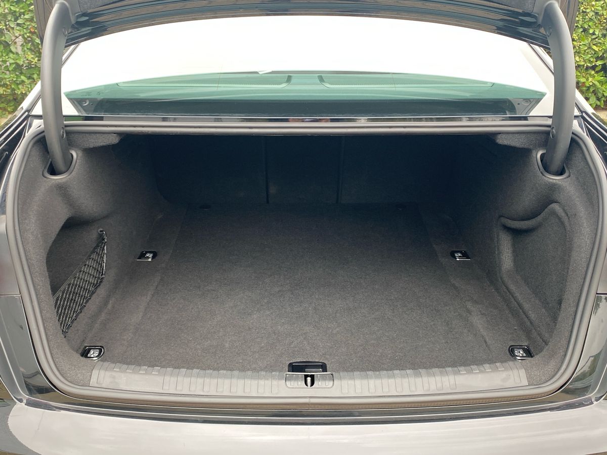 40 TFSI S TRONIC TECH PACK