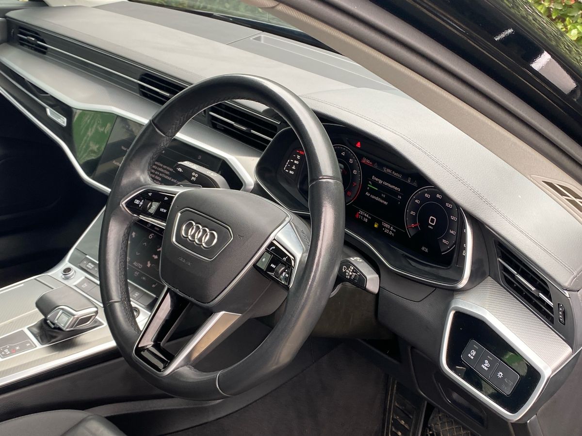 40 TFSI S TRONIC TECH PACK