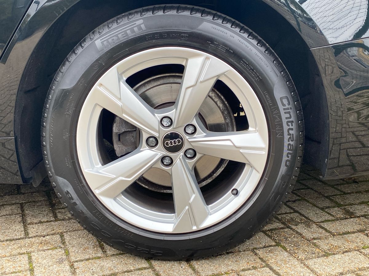 40 TFSI S TRONIC TECH PACK