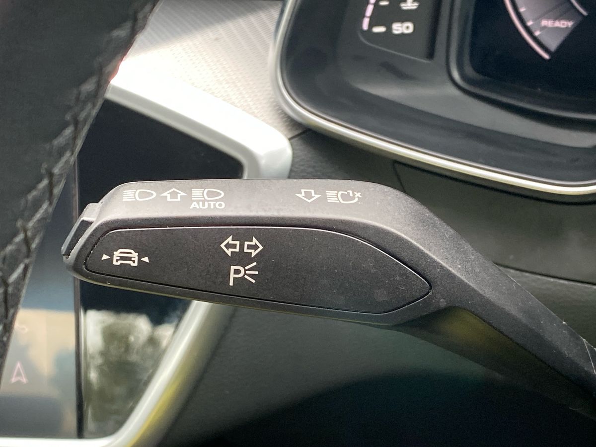 40 TFSI S TRONIC TECH PACK