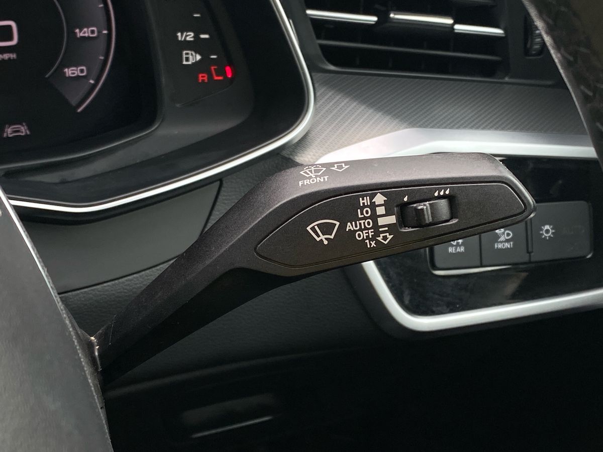 40 TFSI S TRONIC TECH PACK