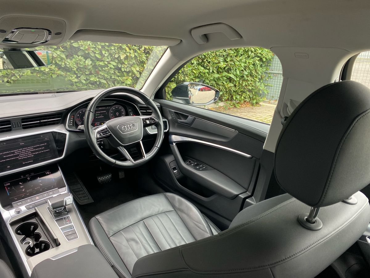40 TFSI S TRONIC TECH PACK