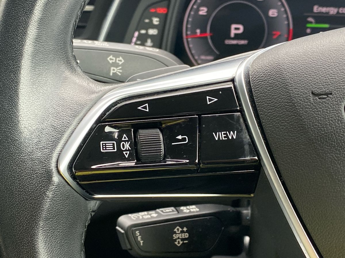 40 TFSI S TRONIC TECH PACK