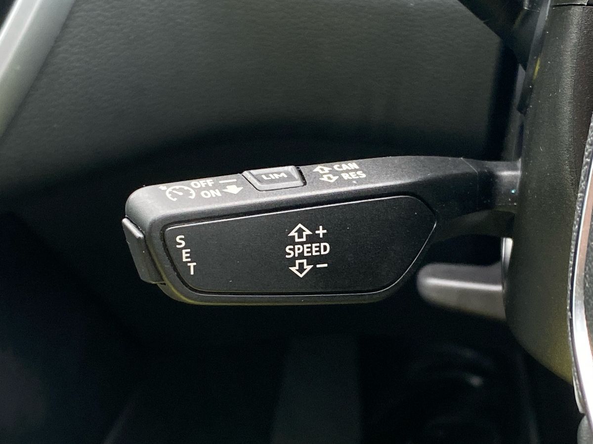 40 TFSI S TRONIC TECH PACK