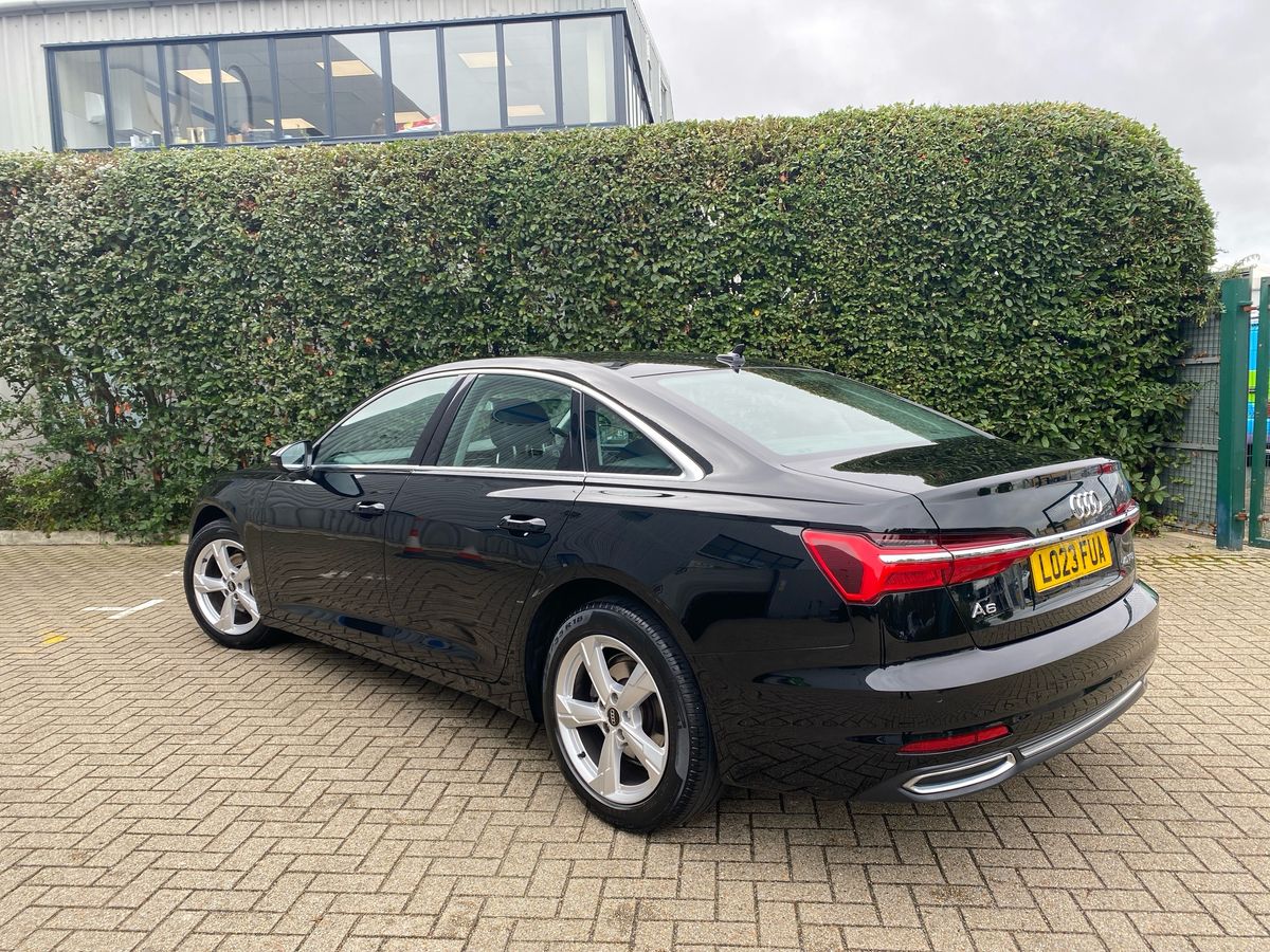 40 TFSI S TRONIC TECH PACK