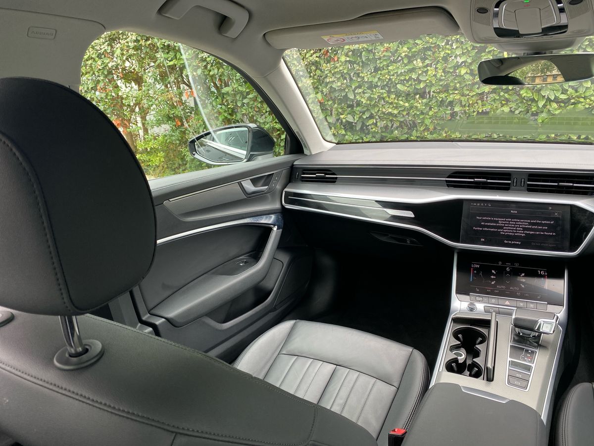 40 TFSI S TRONIC TECH PACK