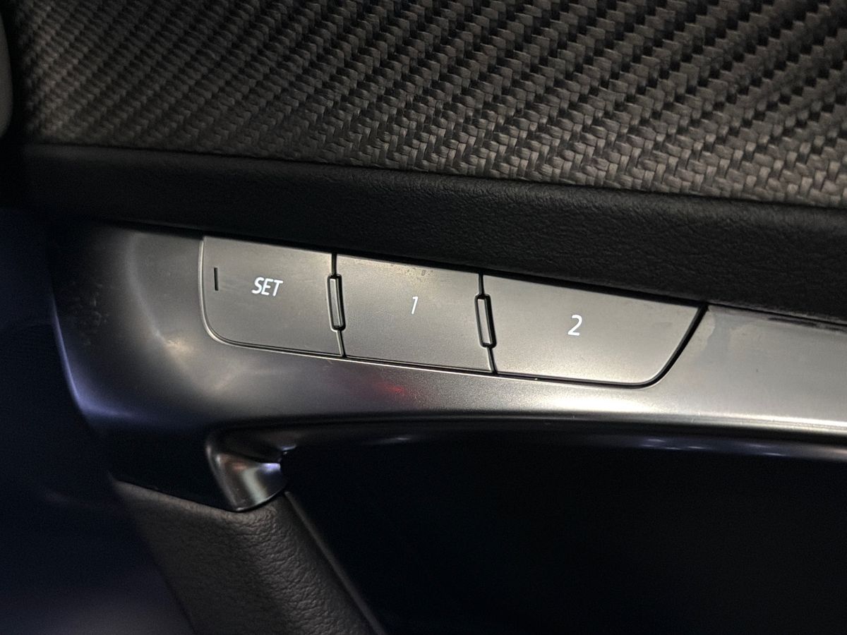 40 TFSI S TRONIC TECH PACK