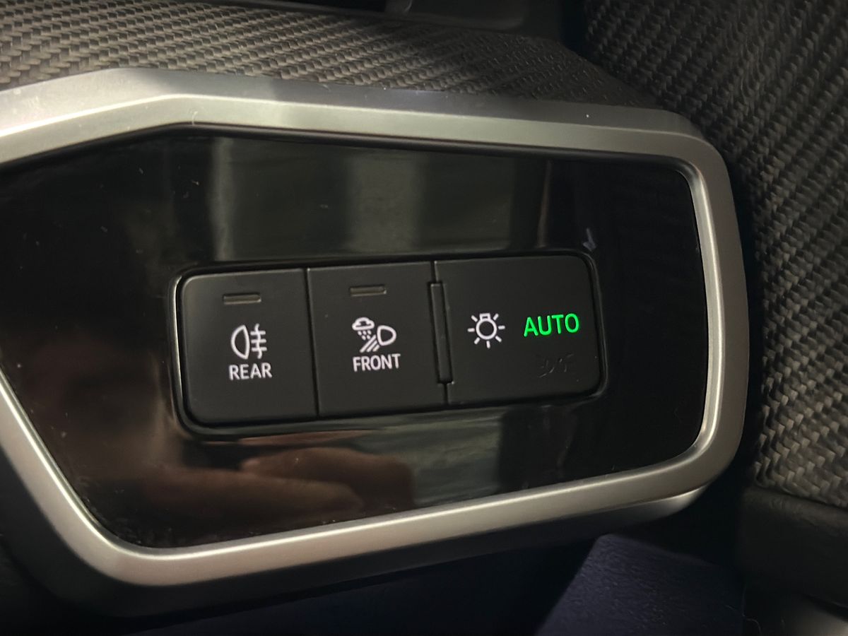 40 TFSI S TRONIC TECH PACK