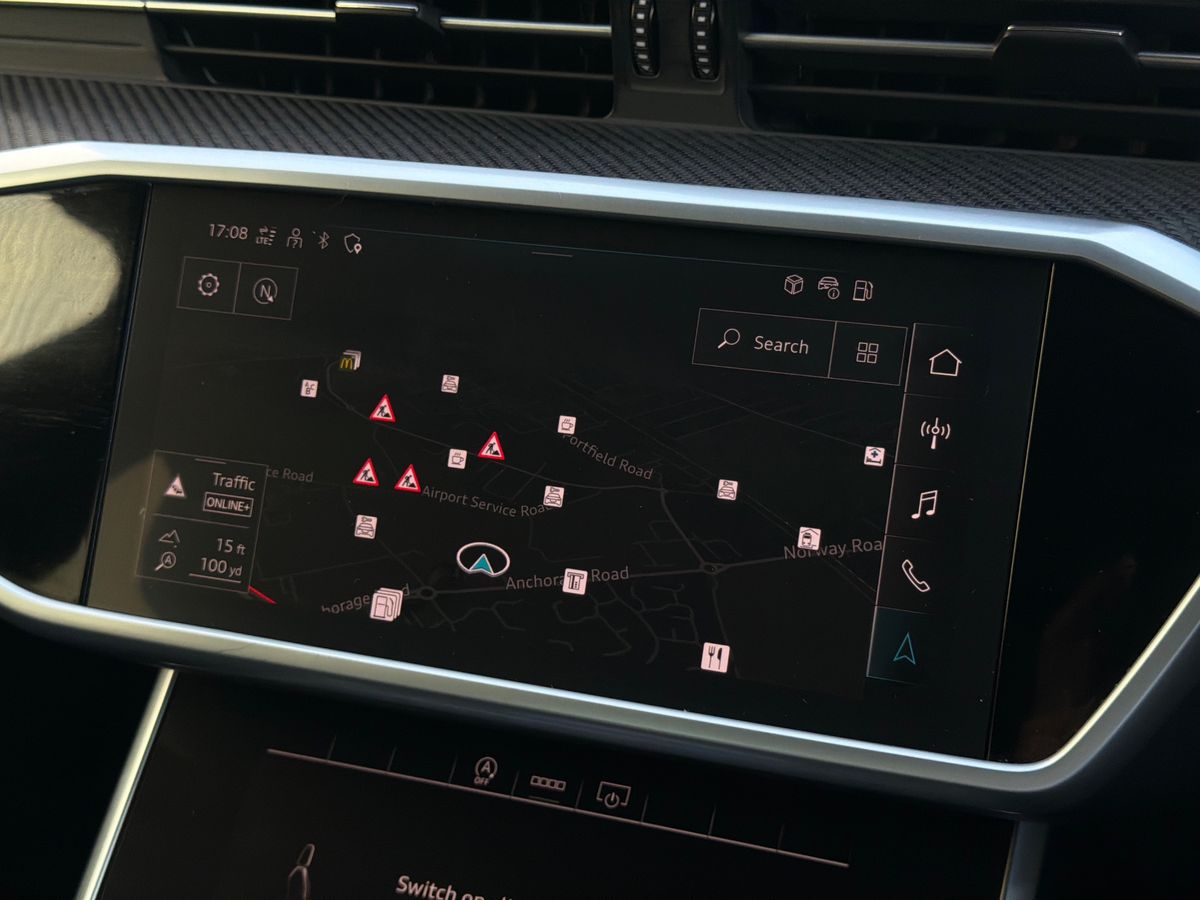 40 TFSI S TRONIC TECH PACK