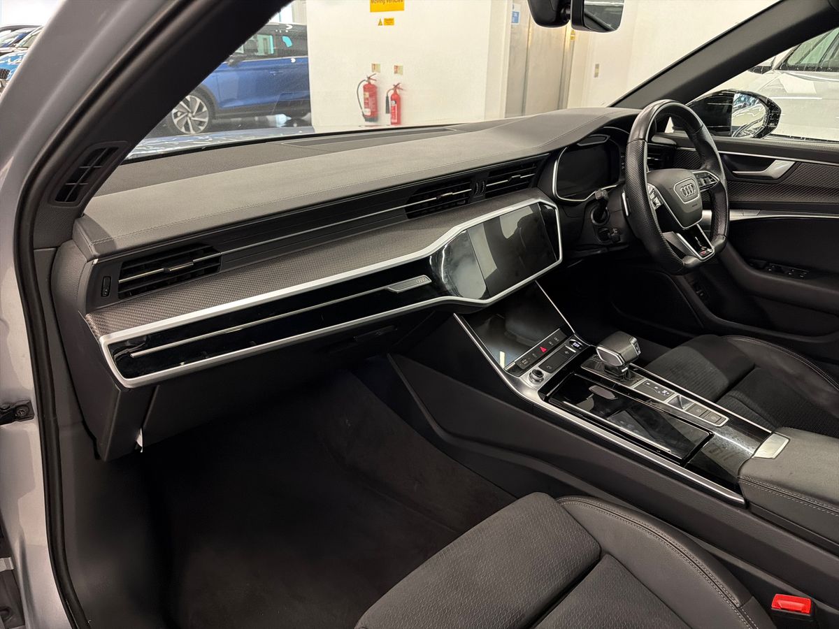 40 TFSI S TRONIC TECH PACK