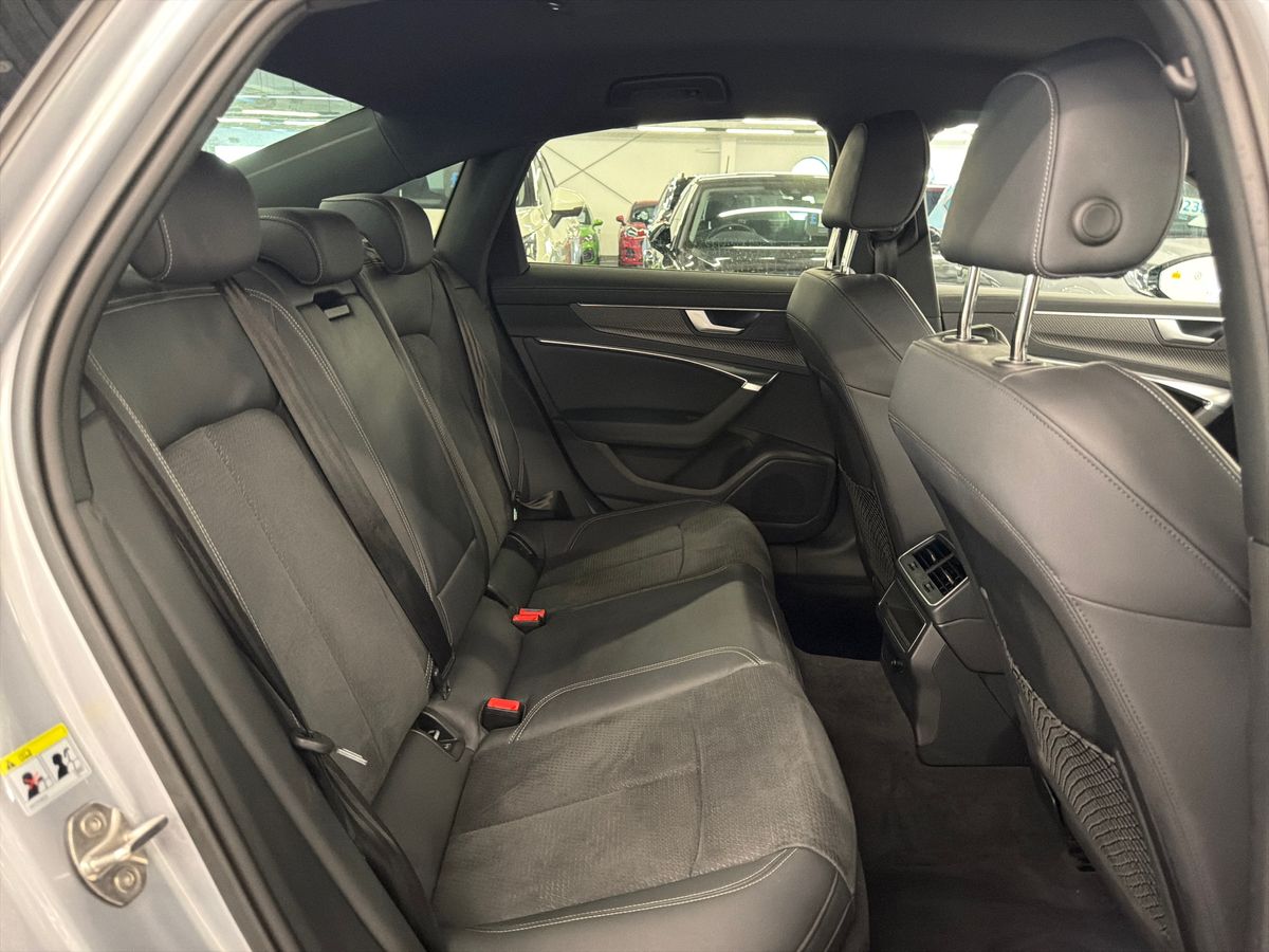 40 TFSI S TRONIC TECH PACK