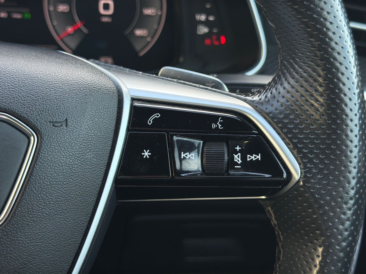 40 TFSI S TRONIC TECH PACK