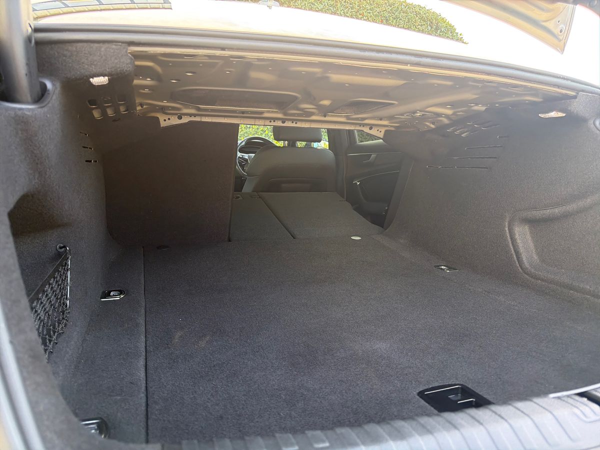 40 TFSI S TRONIC TECH PACK