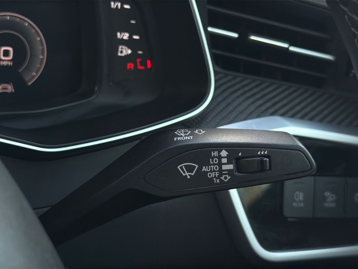 40 TFSI S TRONIC TECH PACK