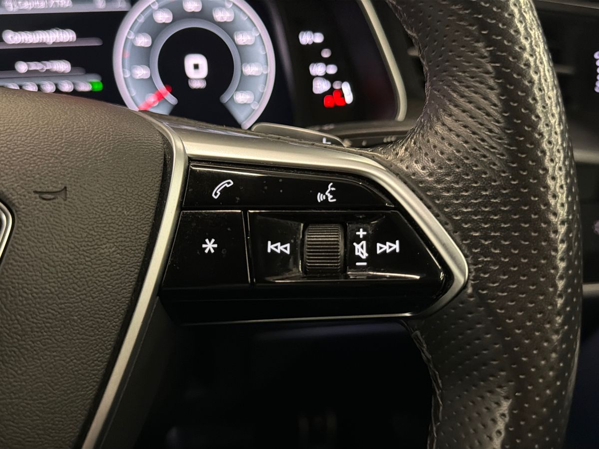 40 TFSI S TRONIC TECH PACK