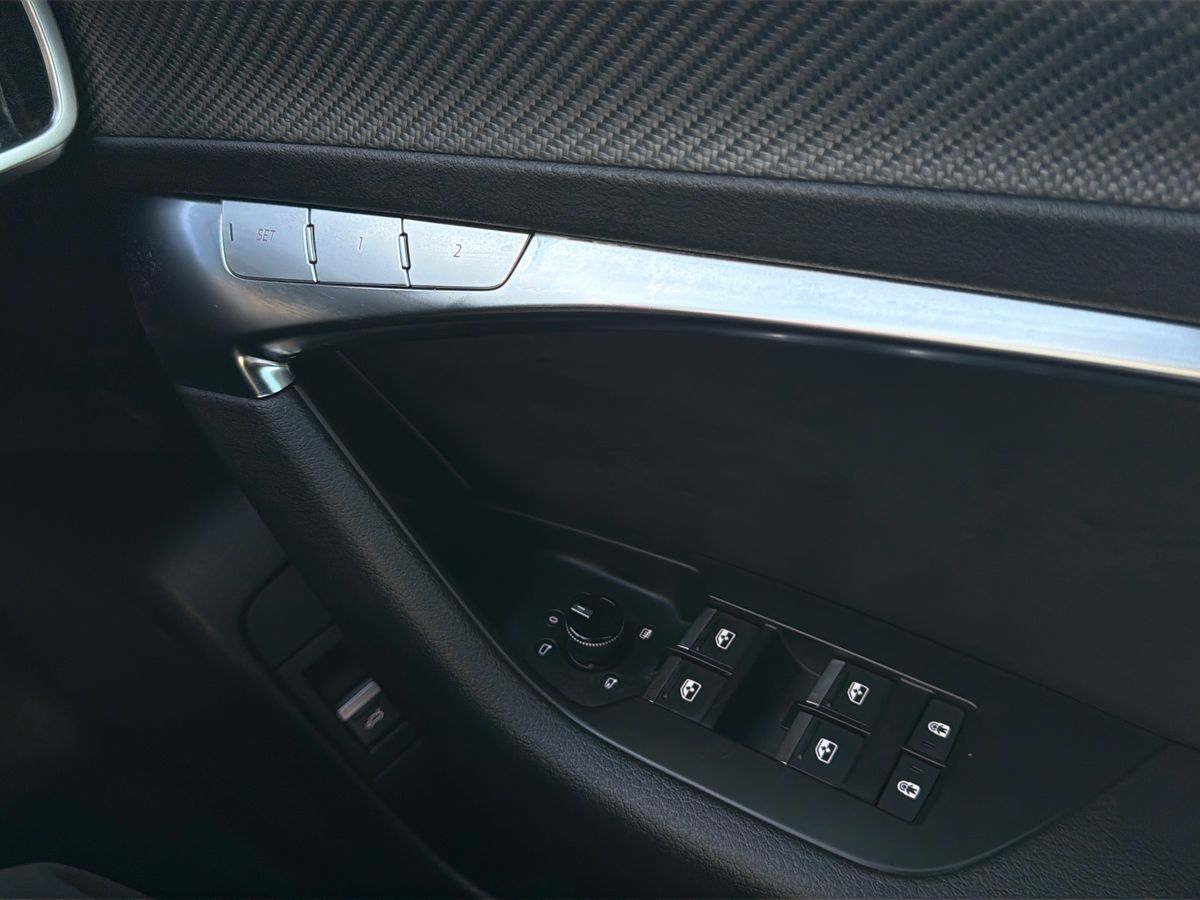 40 TFSI S TRONIC TECH PACK