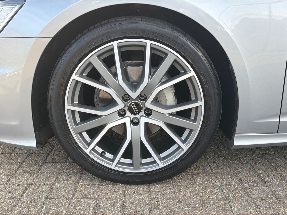 40 TFSI S TRONIC TECH PACK