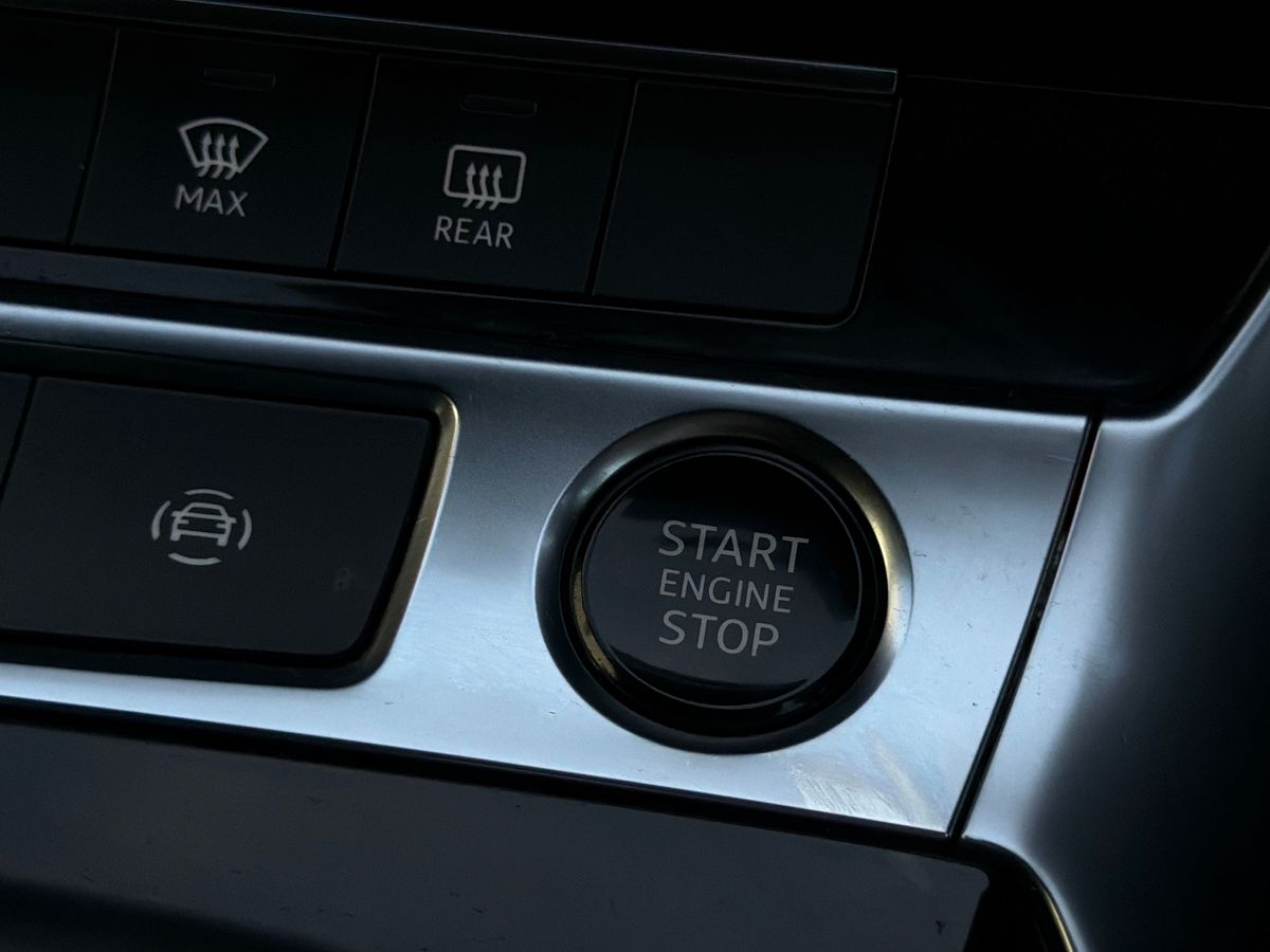 40 TFSI S TRONIC TECH PACK