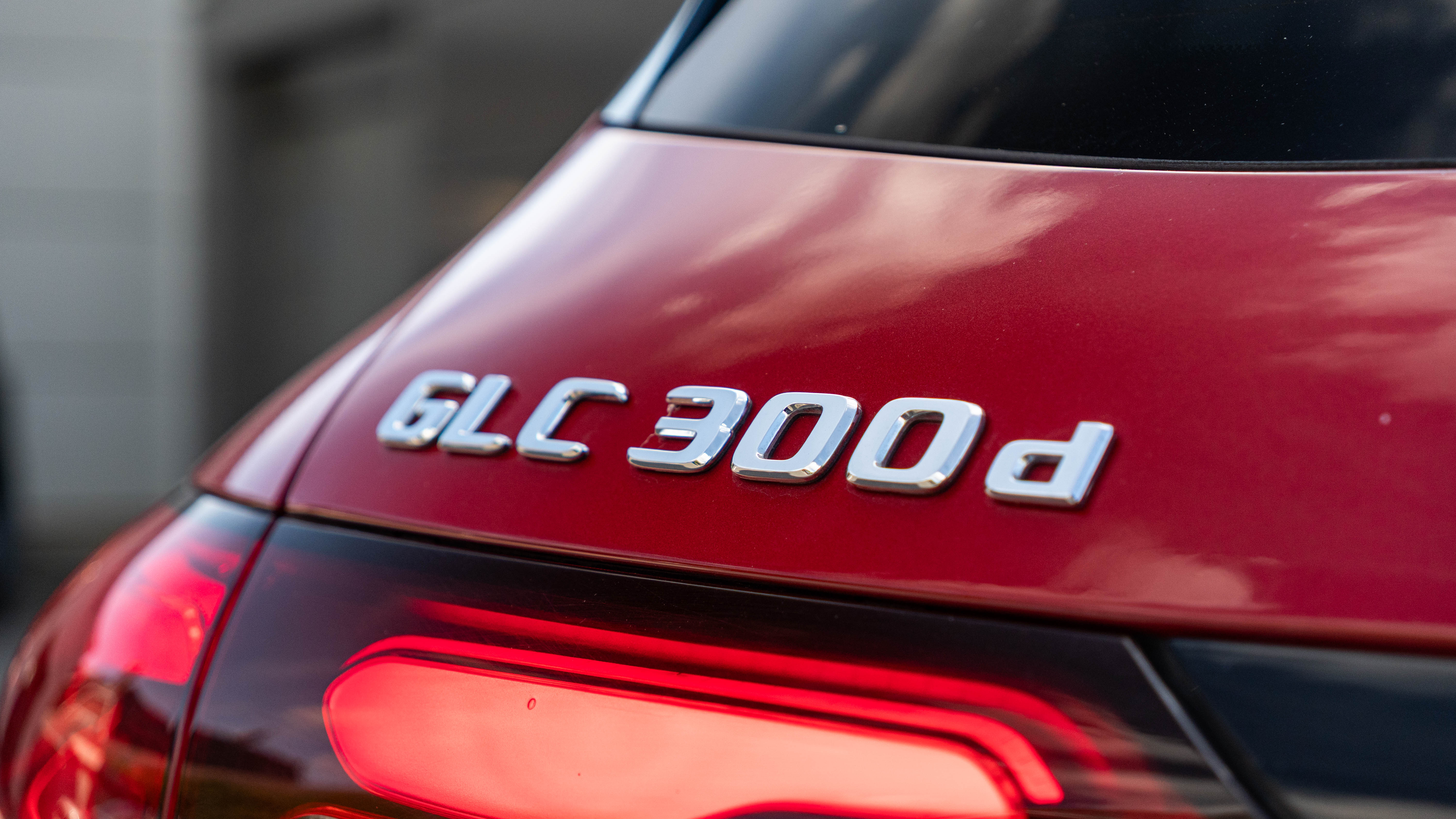 GLC 300D 4MATIC PREMIUM + 9G-TRONIC